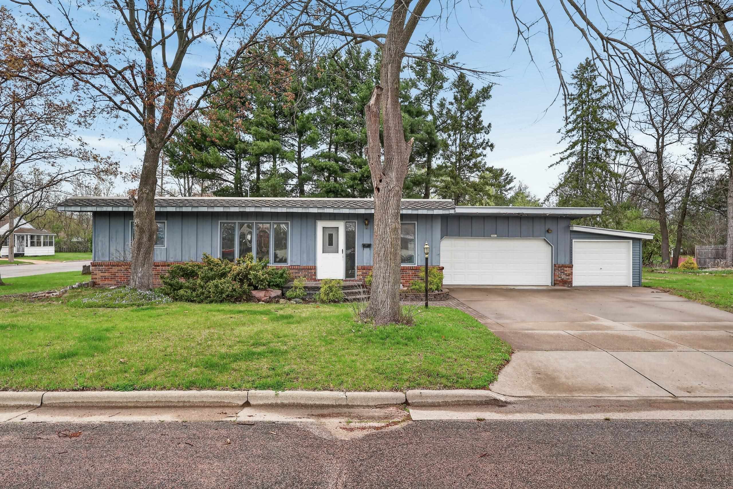 2011 OAK STREET, Wisconsin Rapids, Wisconsin 54494, 3 Bedrooms Bedrooms, ,1 BathroomBathrooms,Residential,For Sale,2011 OAK STREET,22601690