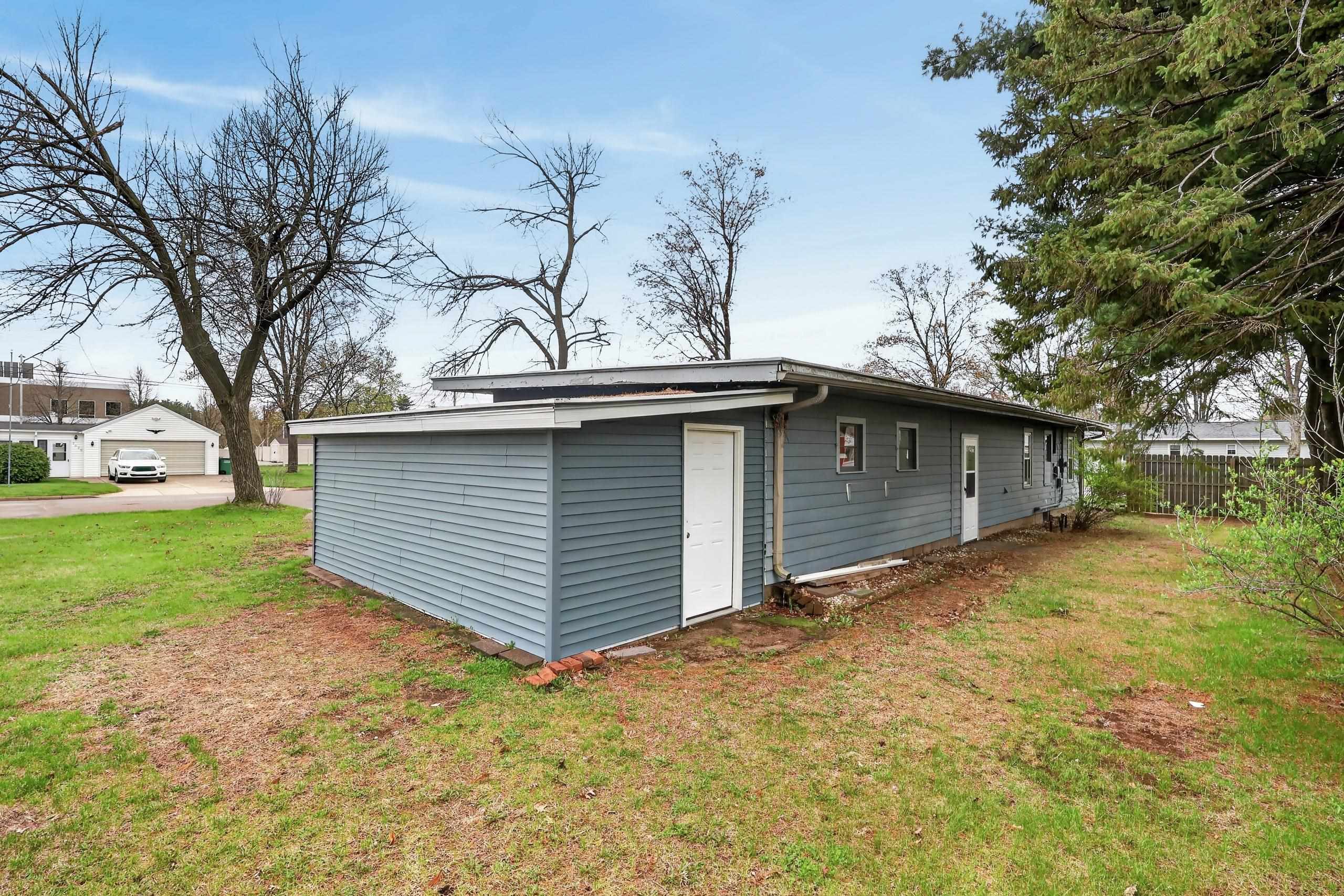 2011 OAK STREET, Wisconsin Rapids, Wisconsin 54494, 3 Bedrooms Bedrooms, ,1 BathroomBathrooms,Residential,For Sale,2011 OAK STREET,22601690