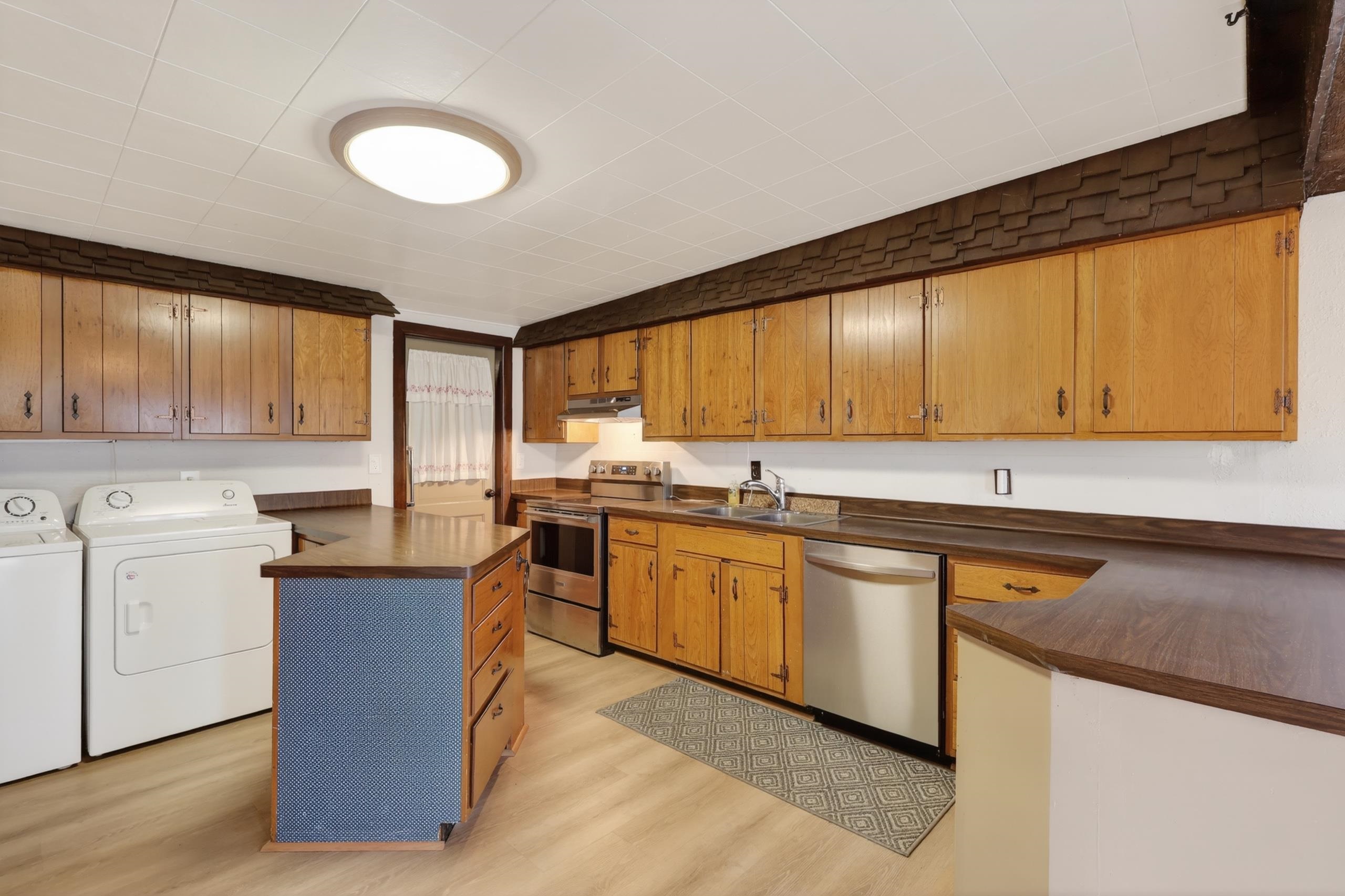 2011 OAK STREET, Wisconsin Rapids, Wisconsin 54494, 3 Bedrooms Bedrooms, ,1 BathroomBathrooms,Residential,For Sale,2011 OAK STREET,22601690