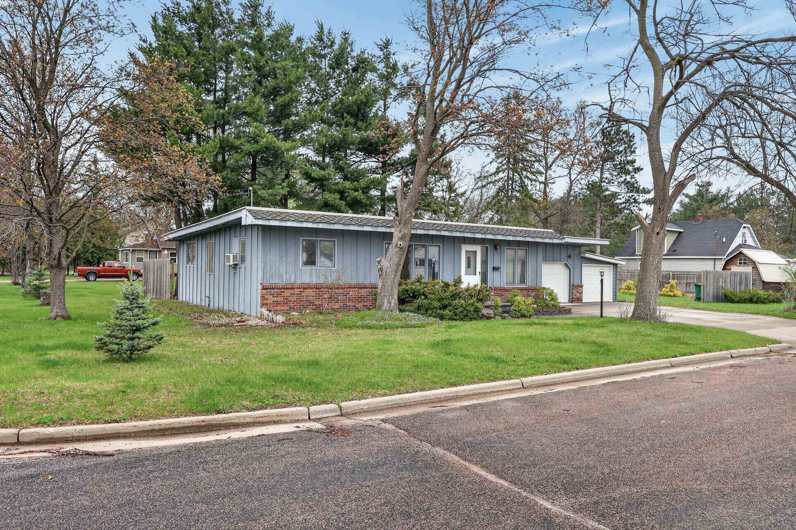 2011 OAK STREET, Wisconsin Rapids, Wisconsin 54494, 3 Bedrooms Bedrooms, ,1 BathroomBathrooms,Residential,For Sale,2011 OAK STREET,22601690