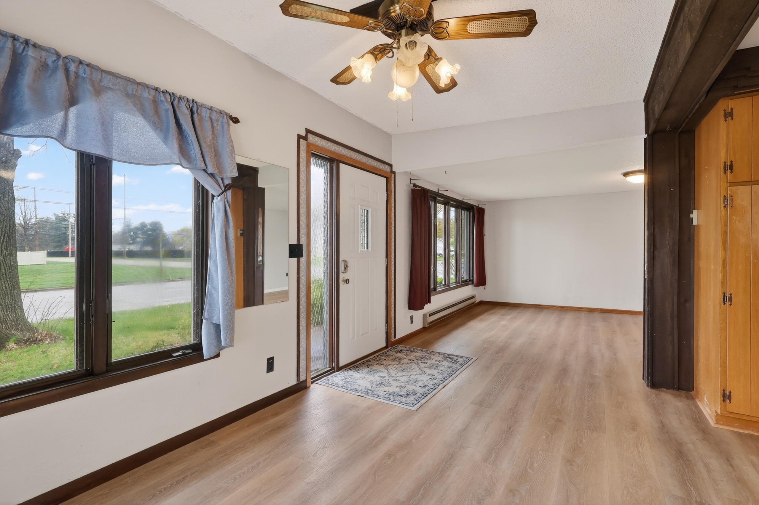 2011 OAK STREET, Wisconsin Rapids, Wisconsin 54494, 3 Bedrooms Bedrooms, ,1 BathroomBathrooms,Residential,For Sale,2011 OAK STREET,22601690
