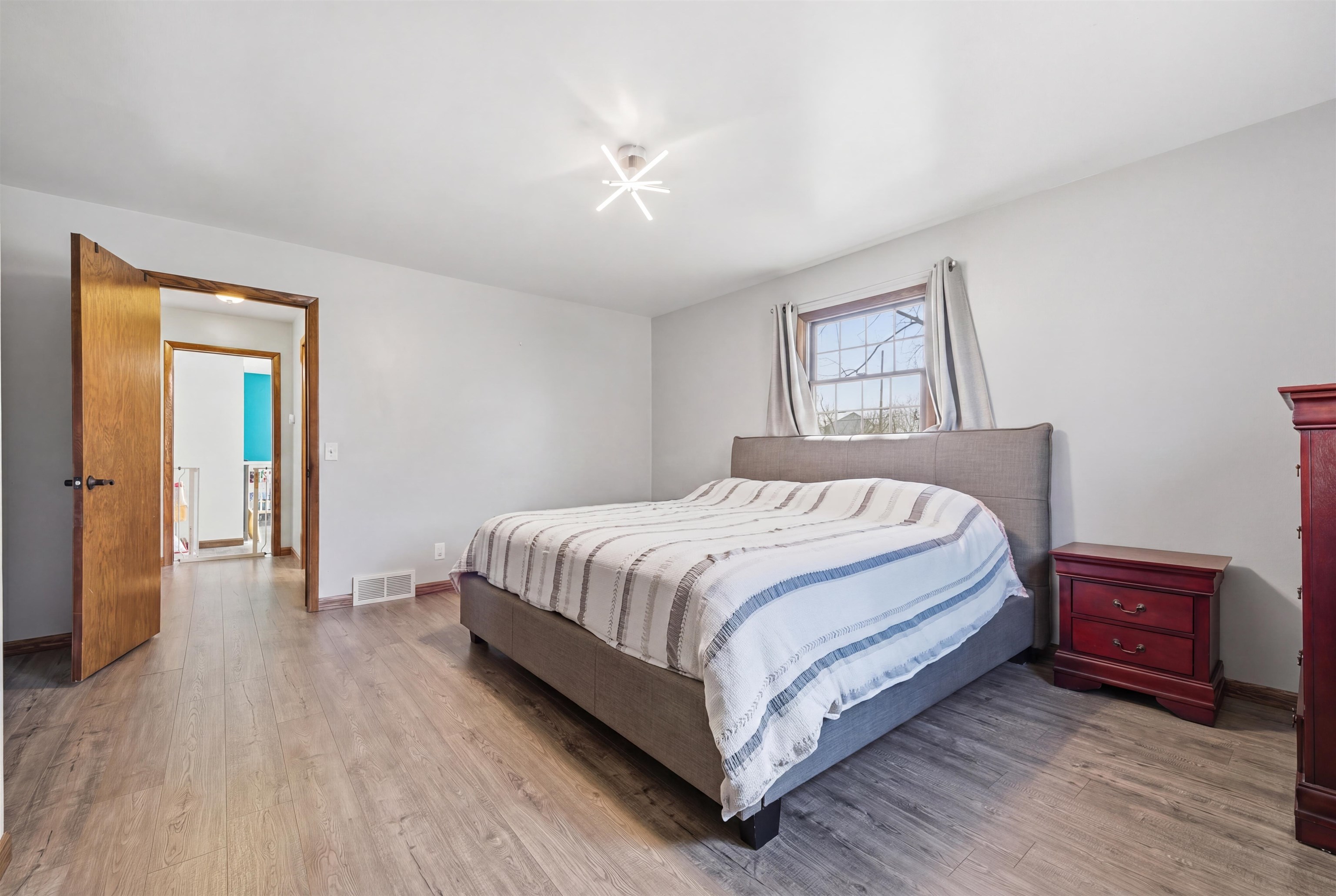 810 W LAIRD STREET, Marshfield, Wisconsin 54449, 3 Bedrooms Bedrooms, ,2 BathroomsBathrooms,Residential,For Sale,810 W LAIRD STREET,22601691
