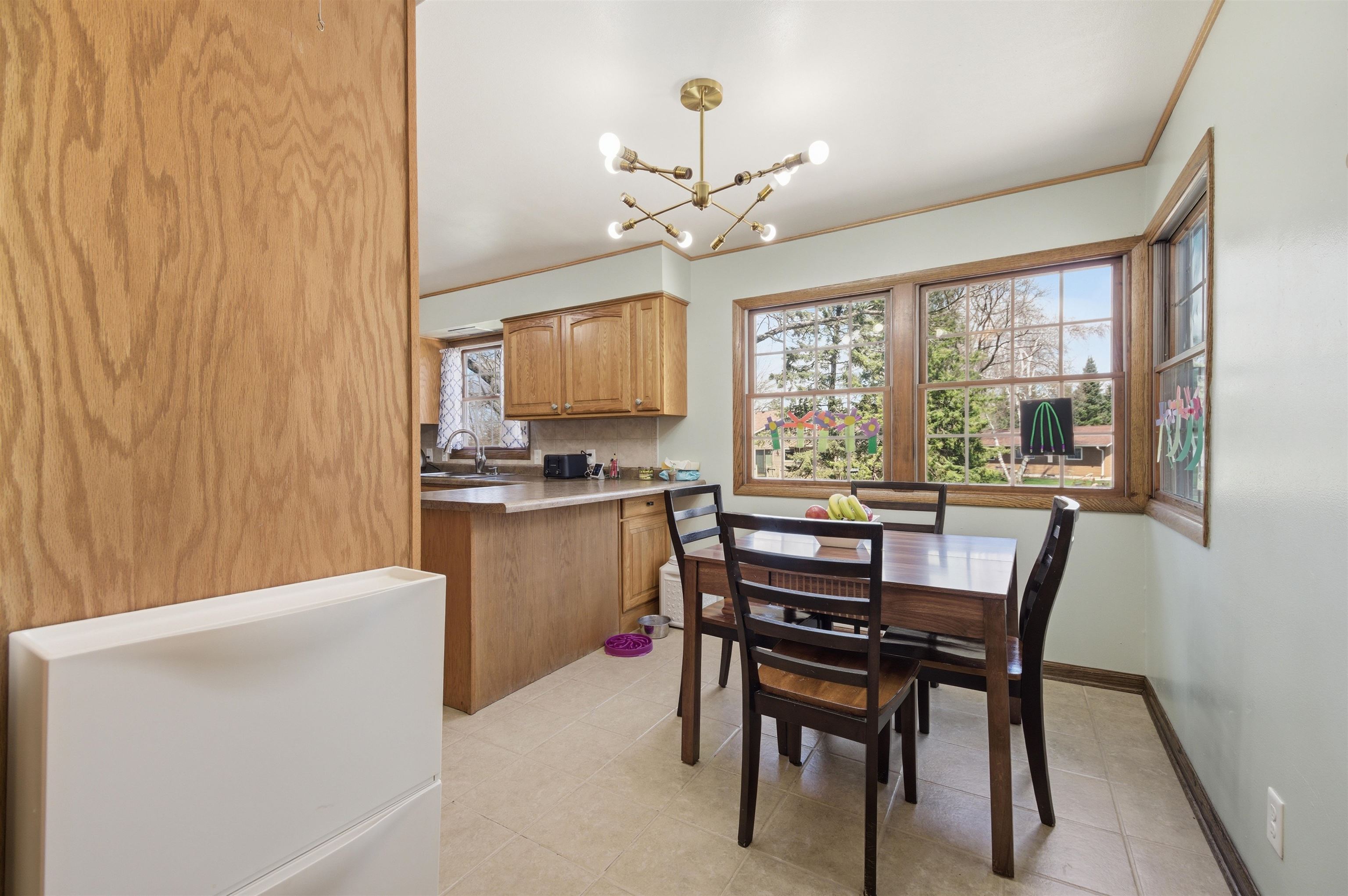 810 W LAIRD STREET, Marshfield, Wisconsin 54449, 3 Bedrooms Bedrooms, ,2 BathroomsBathrooms,Residential,For Sale,810 W LAIRD STREET,22601691