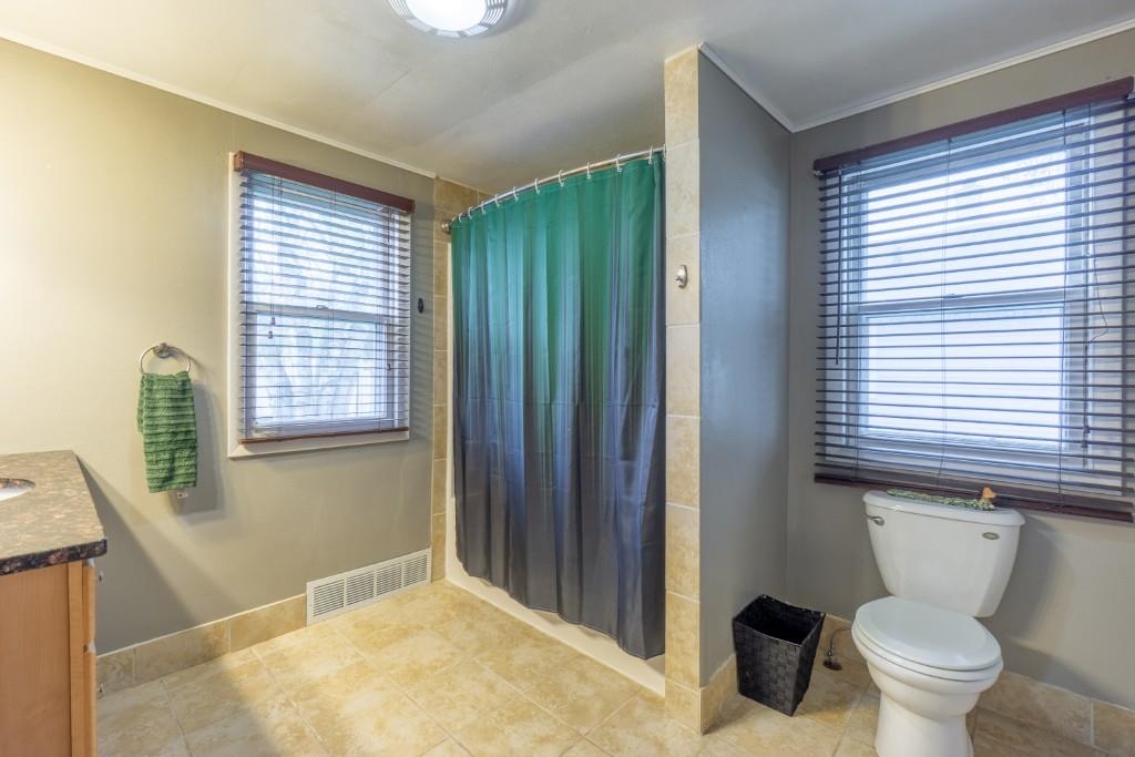 1023 N 8TH AVENUE, Wausau, Wisconsin 54401, 3 Bedrooms Bedrooms, ,1 BathroomBathrooms,Residential,For Sale,1023 N 8TH AVENUE,22601694