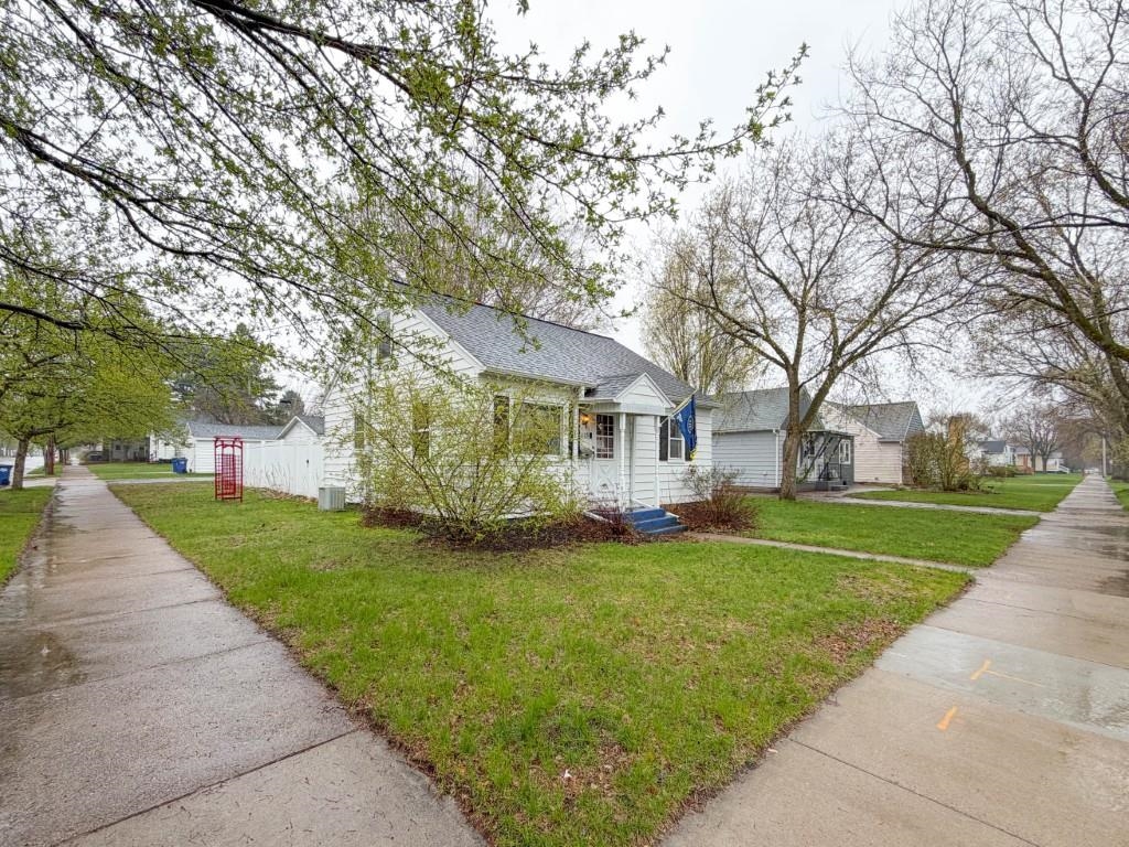 1023 N 8TH AVENUE, Wausau, Wisconsin 54401, 3 Bedrooms Bedrooms, ,1 BathroomBathrooms,Residential,For Sale,1023 N 8TH AVENUE,22601694