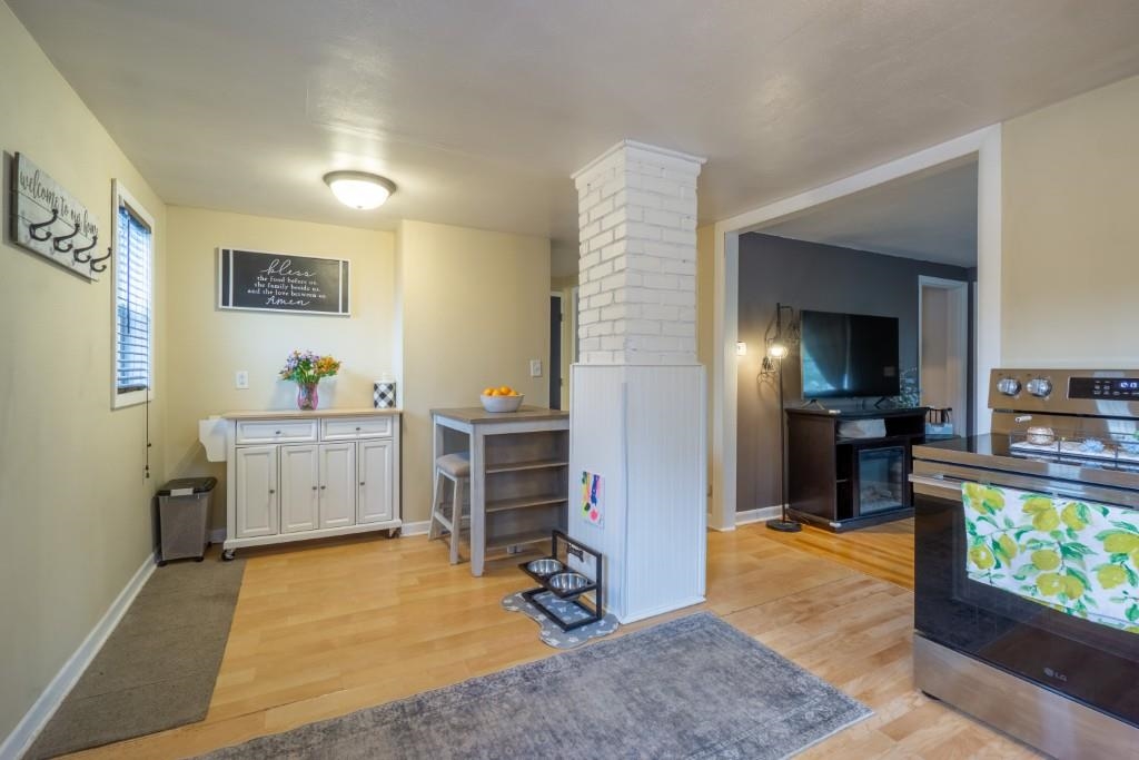 1023 N 8TH AVENUE, Wausau, Wisconsin 54401, 3 Bedrooms Bedrooms, ,1 BathroomBathrooms,Residential,For Sale,1023 N 8TH AVENUE,22601694