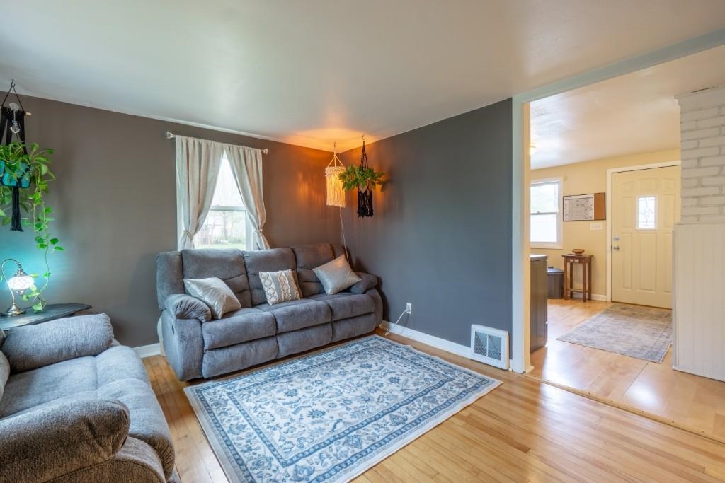 1023 N 8TH AVENUE, Wausau, Wisconsin 54401, 3 Bedrooms Bedrooms, ,1 BathroomBathrooms,Residential,For Sale,1023 N 8TH AVENUE,22601694