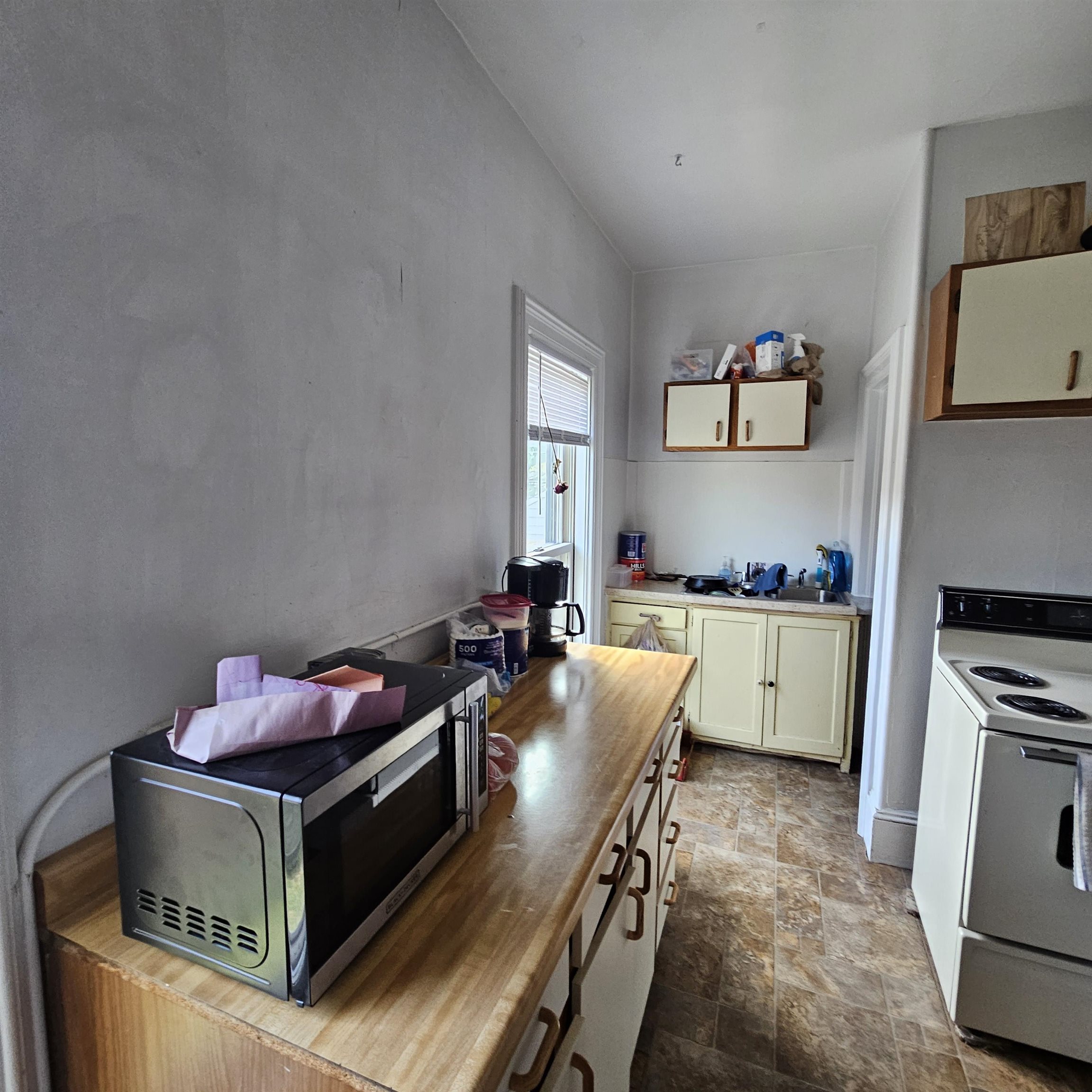 2017 MAIN STREET, Stevens Point, Wisconsin 54467, 1 Bedroom Bedrooms, 4 Rooms Rooms,1 BathroomBathrooms,Multi-family,For Sale,2017 MAIN STREET,22601708