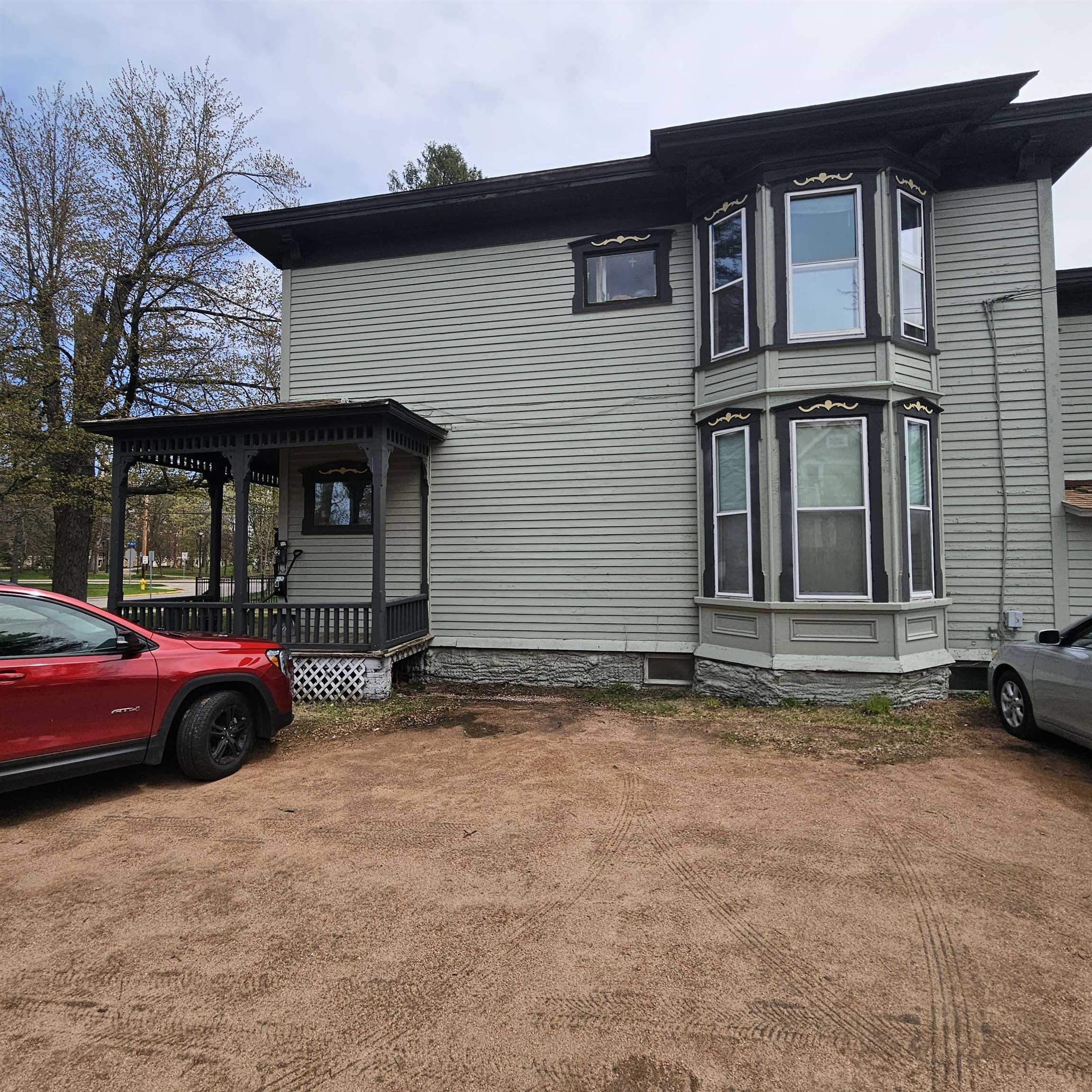 2017 MAIN STREET, Stevens Point, Wisconsin 54467, 1 Bedroom Bedrooms, 4 Rooms Rooms,1 BathroomBathrooms,Multi-family,For Sale,2017 MAIN STREET,22601708