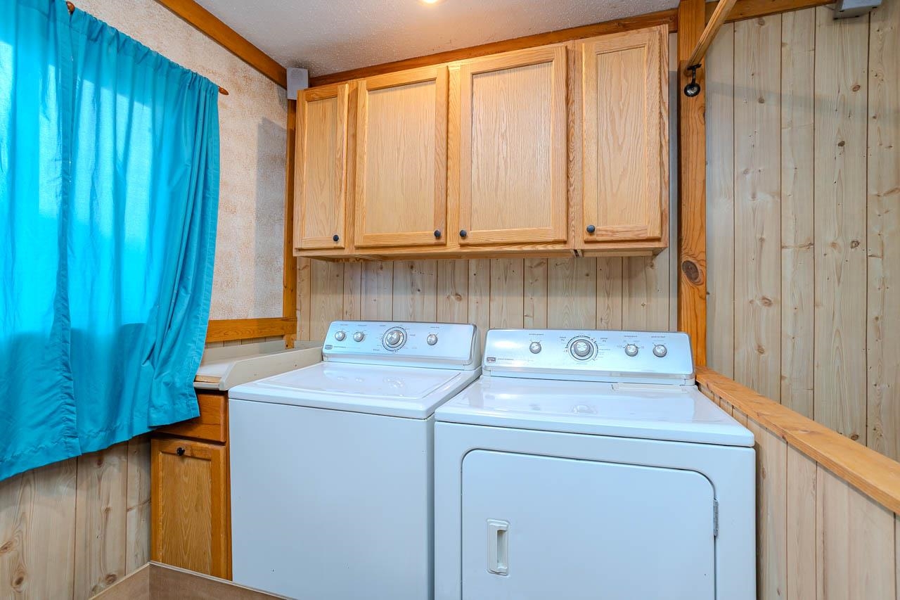 701 N COTTAGE STREET, Merrill, Wisconsin 54452, 2 Bedrooms Bedrooms, ,1 BathroomBathrooms,Residential,For Sale,701 N COTTAGE STREET,22601712