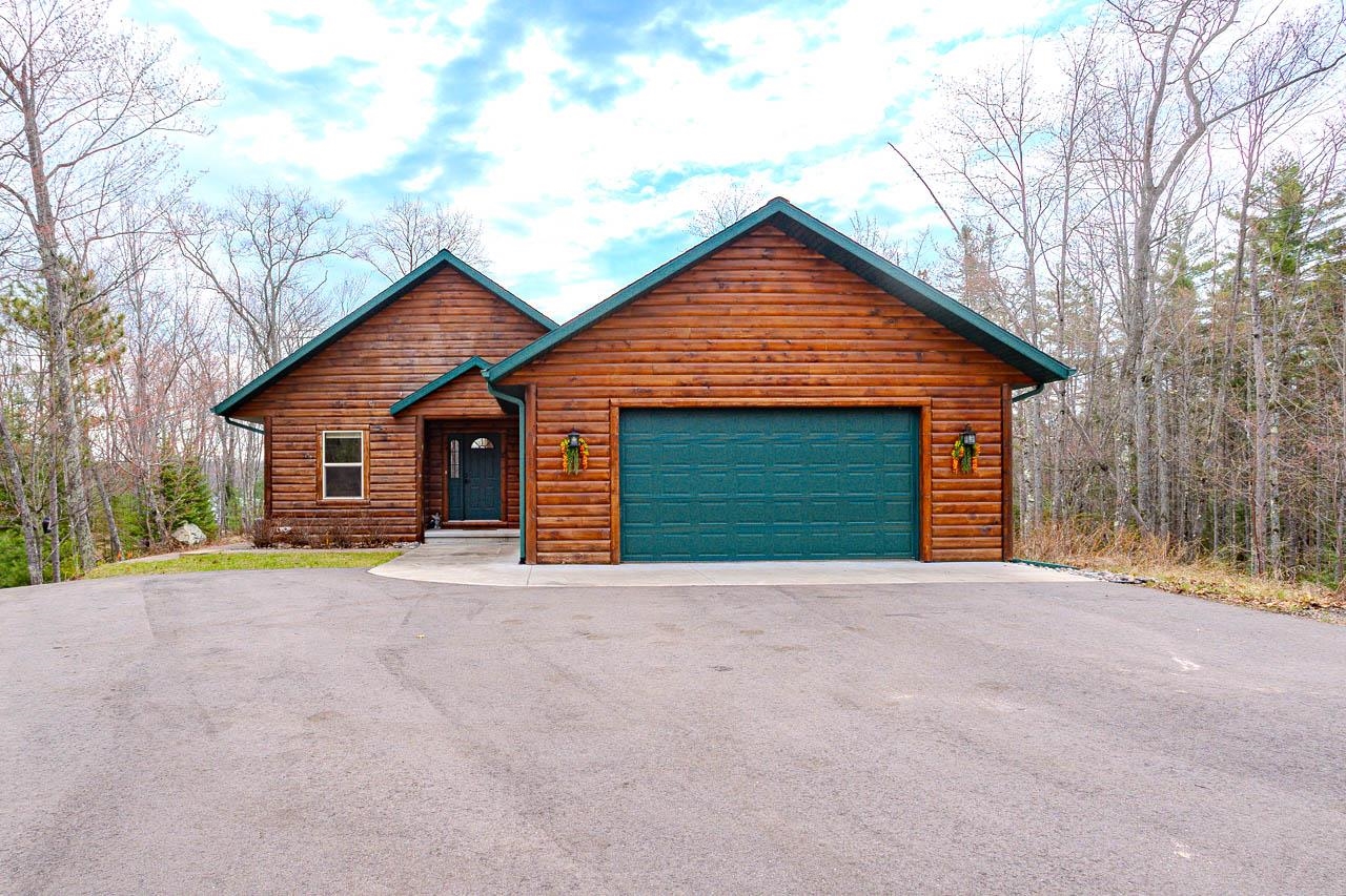 4387 DOUBLE OAKS TRAIL, Rhinelander, Wisconsin 54501, 4 Bedrooms Bedrooms, ,3 BathroomsBathrooms,Residential,For Sale,4387 DOUBLE OAKS TRAIL,22601714
