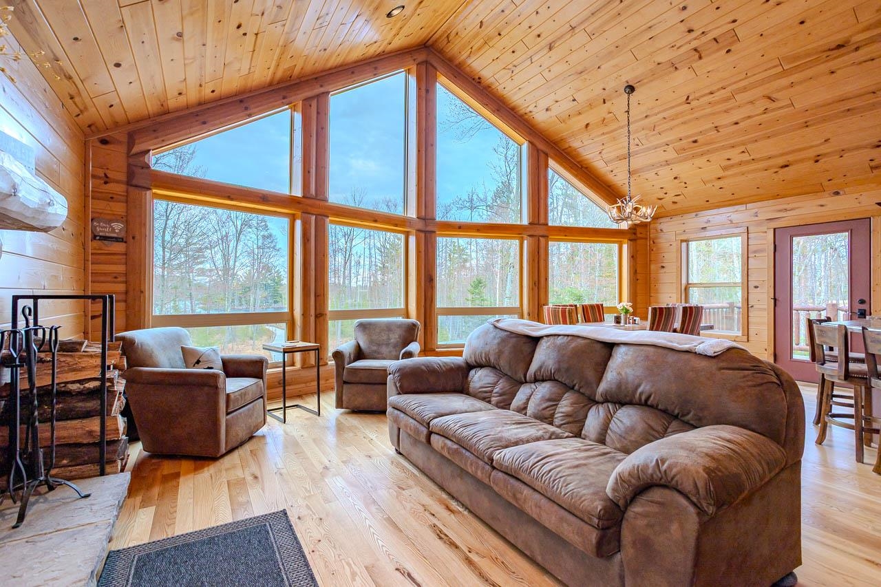 4387 DOUBLE OAKS TRAIL, Rhinelander, Wisconsin 54501, 4 Bedrooms Bedrooms, ,3 BathroomsBathrooms,Residential,For Sale,4387 DOUBLE OAKS TRAIL,22601714