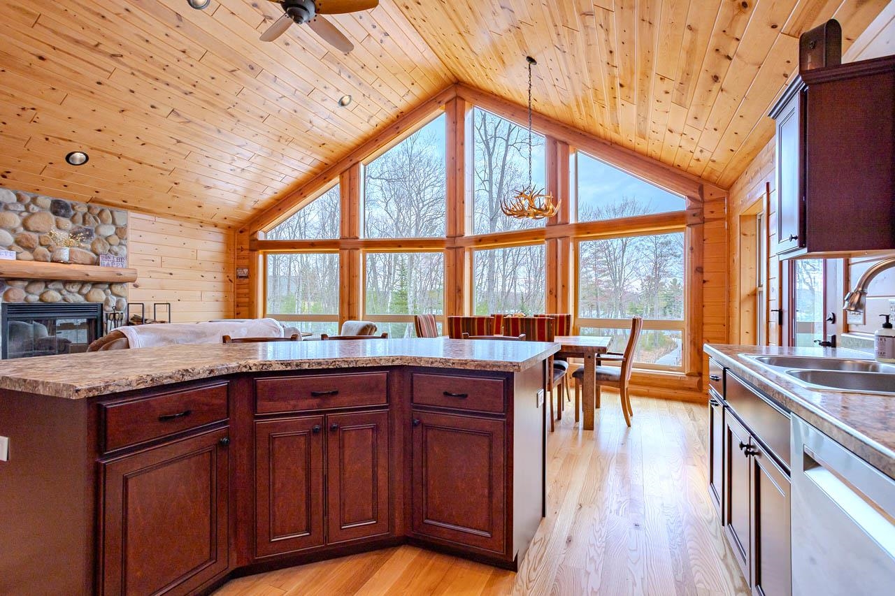 4387 DOUBLE OAKS TRAIL, Rhinelander, Wisconsin 54501, 4 Bedrooms Bedrooms, ,3 BathroomsBathrooms,Residential,For Sale,4387 DOUBLE OAKS TRAIL,22601714