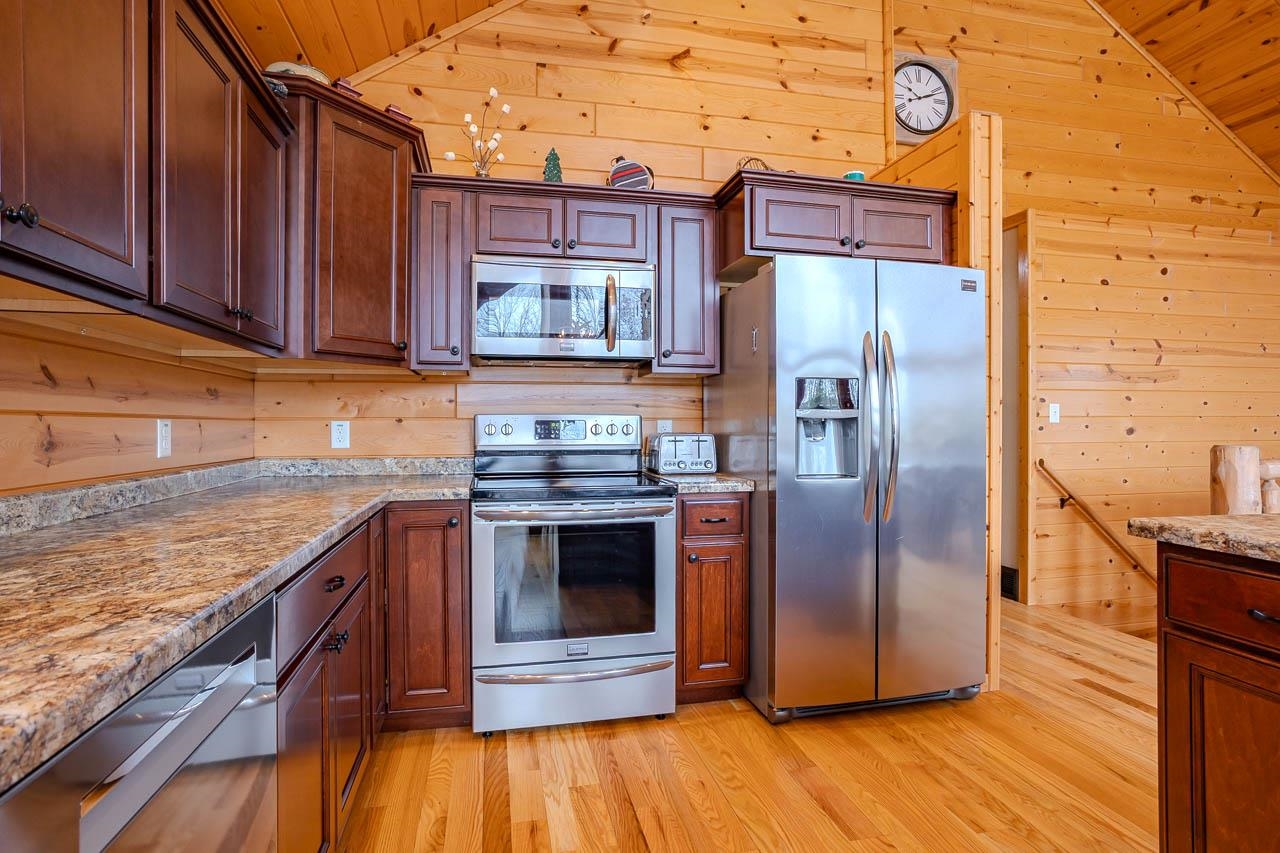 4387 DOUBLE OAKS TRAIL, Rhinelander, Wisconsin 54501, 4 Bedrooms Bedrooms, ,3 BathroomsBathrooms,Residential,For Sale,4387 DOUBLE OAKS TRAIL,22601714