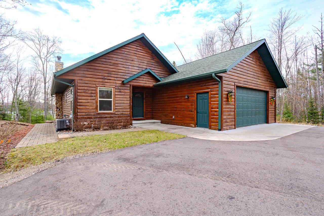 4387 DOUBLE OAKS TRAIL, Rhinelander, Wisconsin 54501, 4 Bedrooms Bedrooms, ,3 BathroomsBathrooms,Residential,For Sale,4387 DOUBLE OAKS TRAIL,22601714