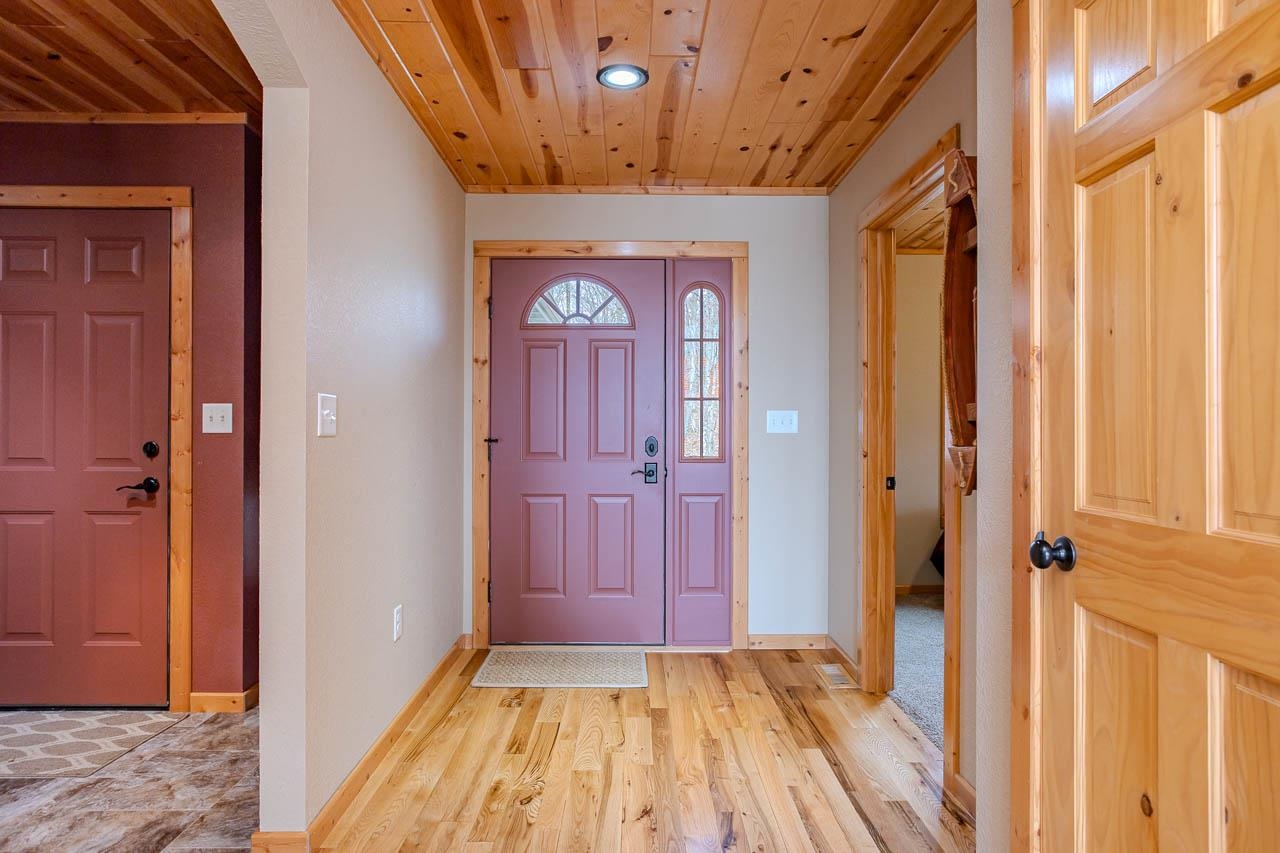 4387 DOUBLE OAKS TRAIL, Rhinelander, Wisconsin 54501, 4 Bedrooms Bedrooms, ,3 BathroomsBathrooms,Residential,For Sale,4387 DOUBLE OAKS TRAIL,22601714