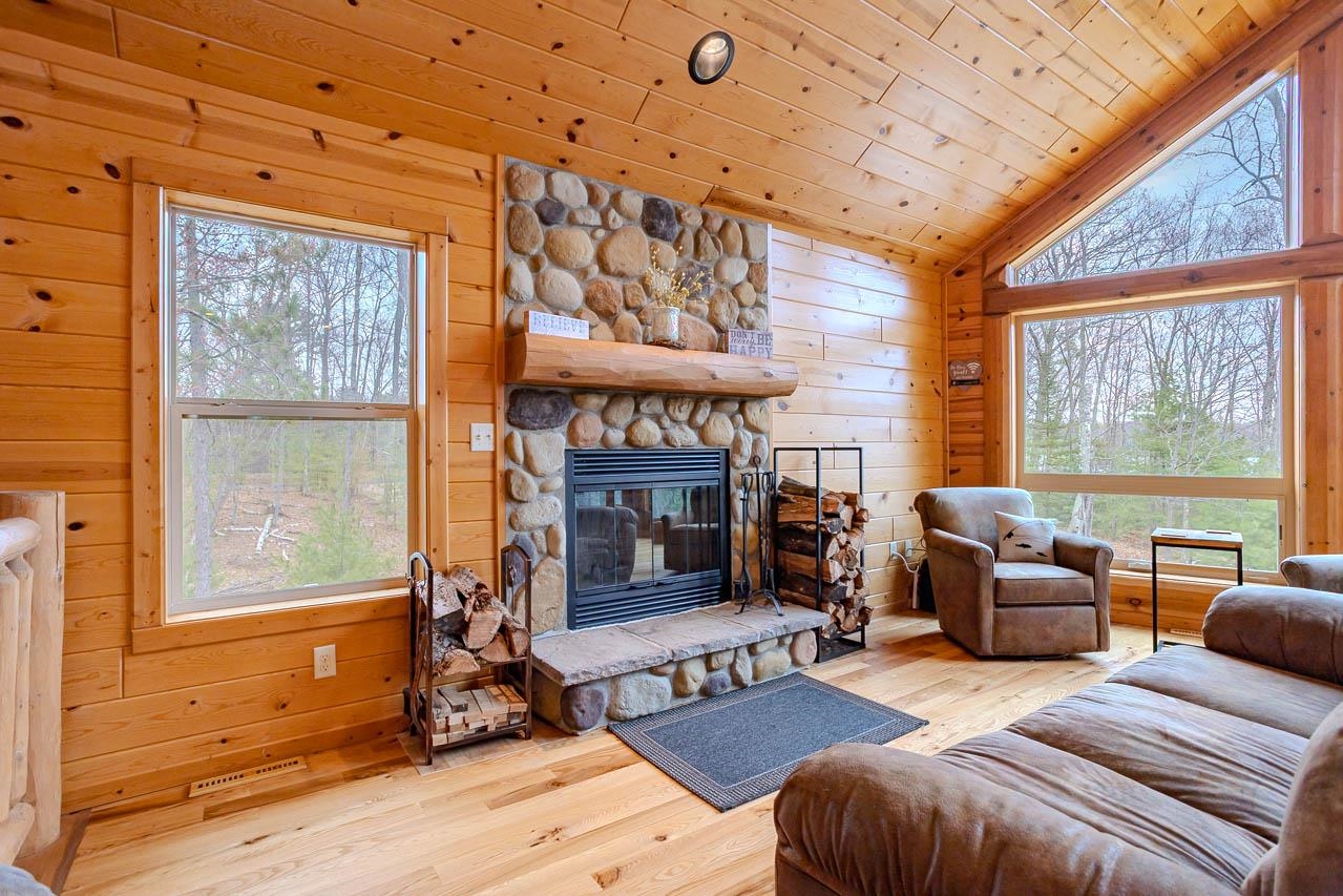 4387 DOUBLE OAKS TRAIL, Rhinelander, Wisconsin 54501, 4 Bedrooms Bedrooms, ,3 BathroomsBathrooms,Residential,For Sale,4387 DOUBLE OAKS TRAIL,22601714