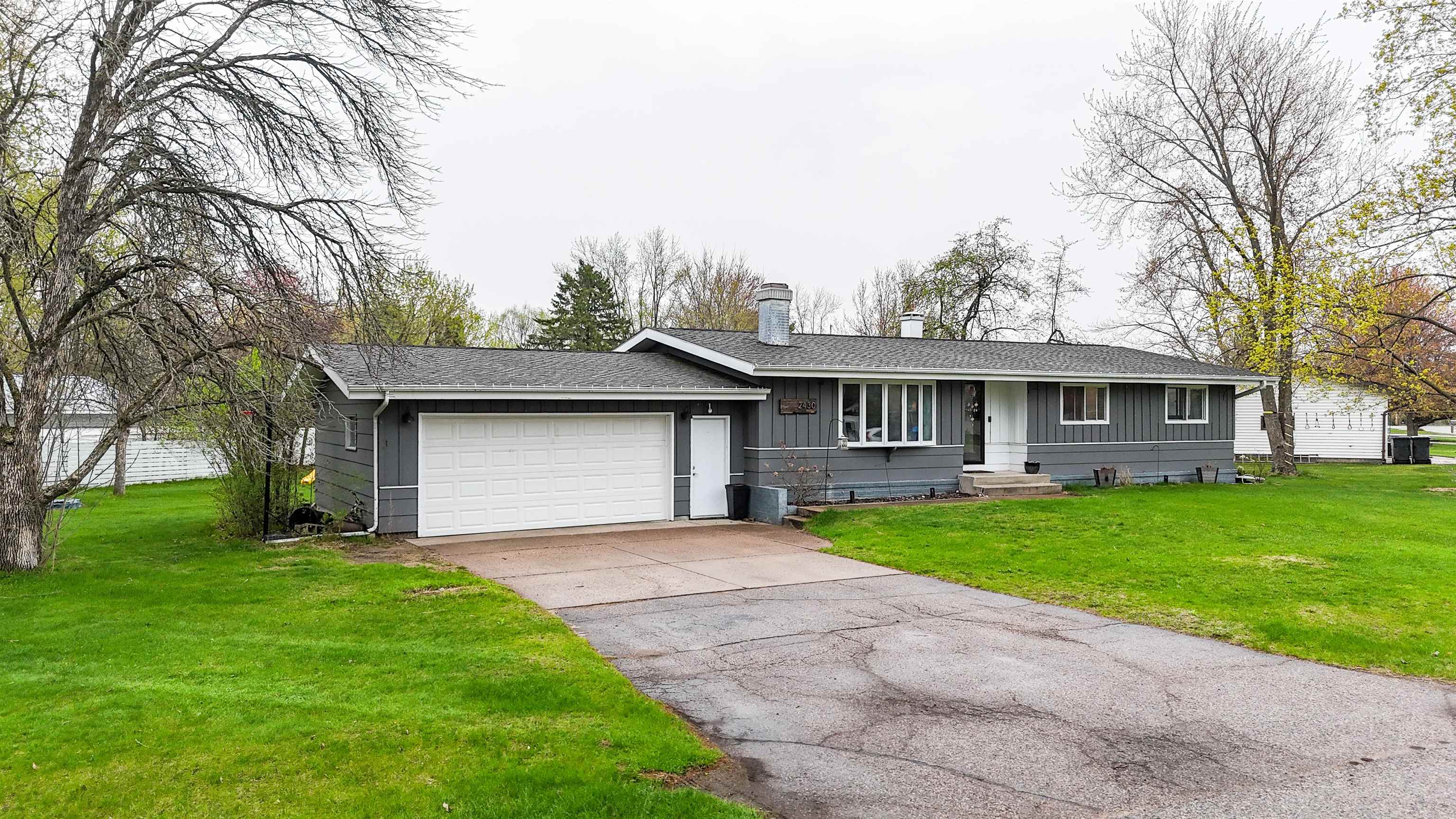 2430 MEADOW LANE, Plover, Wisconsin 54467, 3 Bedrooms Bedrooms, ,2 BathroomsBathrooms,Residential,For Sale,2430 MEADOW LANE,22601715
