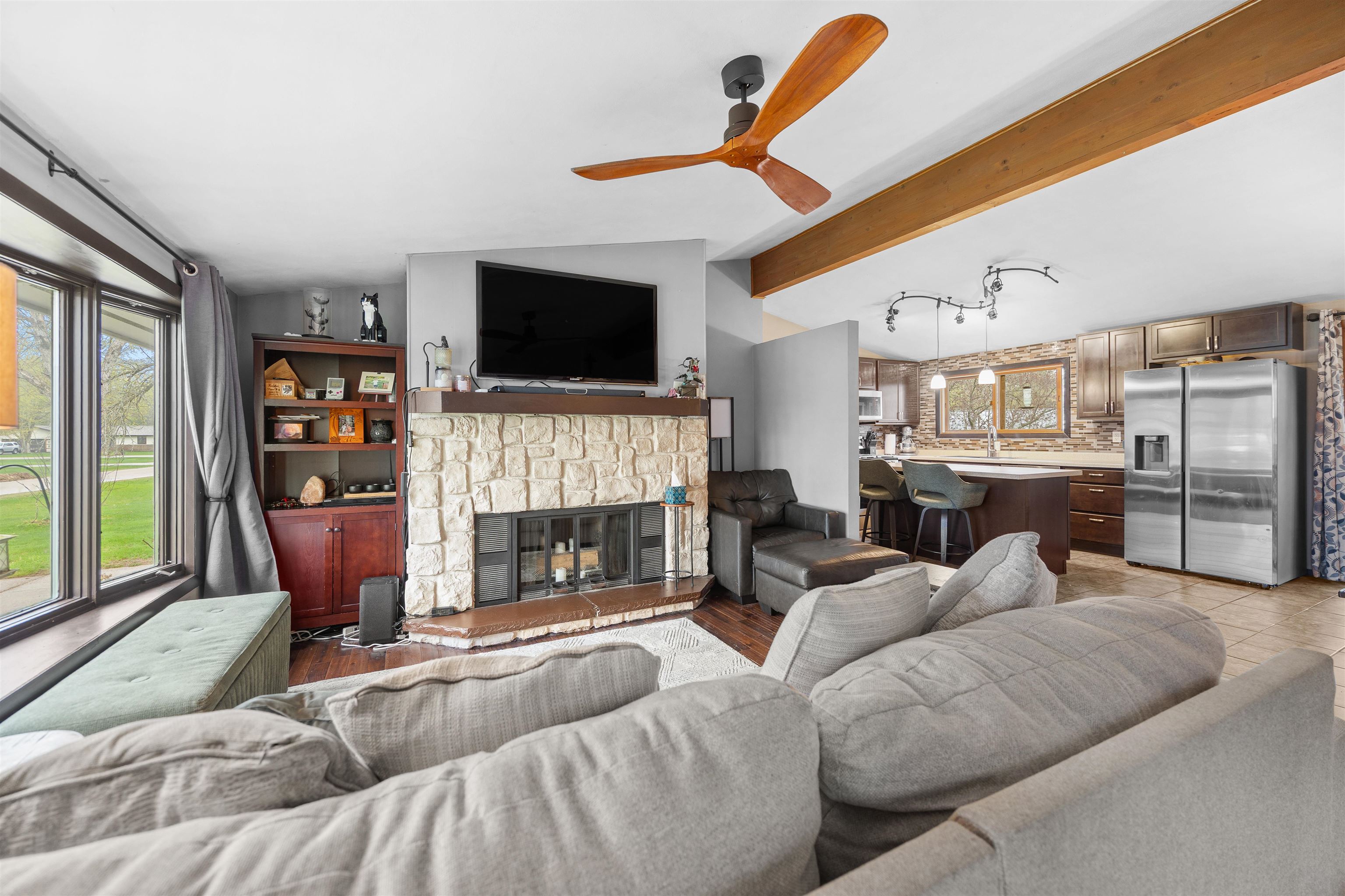 2430 MEADOW LANE, Plover, Wisconsin 54467, 3 Bedrooms Bedrooms, ,2 BathroomsBathrooms,Residential,For Sale,2430 MEADOW LANE,22601715
