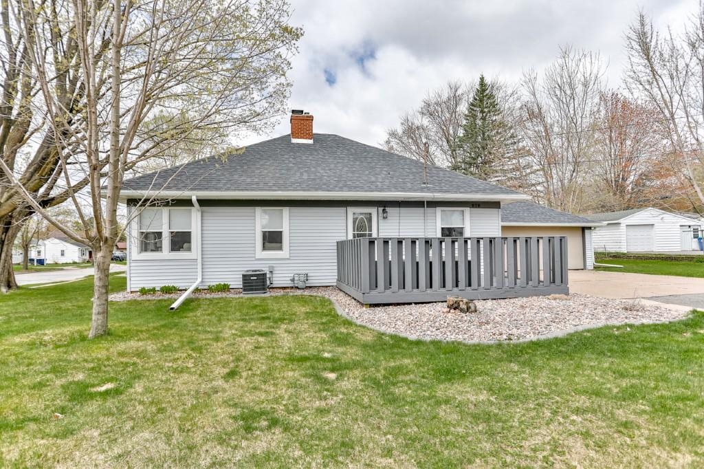 828 E WAUSAU AVENUE, Wausau, Wisconsin 54403, 3 Bedrooms Bedrooms, ,1 BathroomBathrooms,Residential,For Sale,828 E WAUSAU AVENUE,22601723