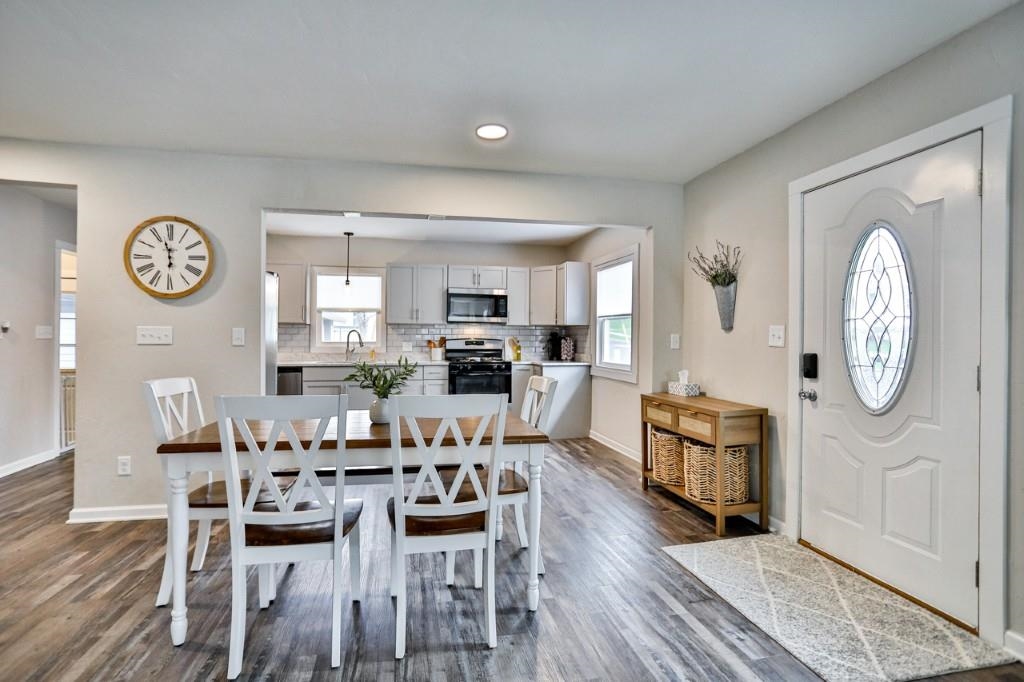 828 E WAUSAU AVENUE, Wausau, Wisconsin 54403, 3 Bedrooms Bedrooms, ,1 BathroomBathrooms,Residential,For Sale,828 E WAUSAU AVENUE,22601723