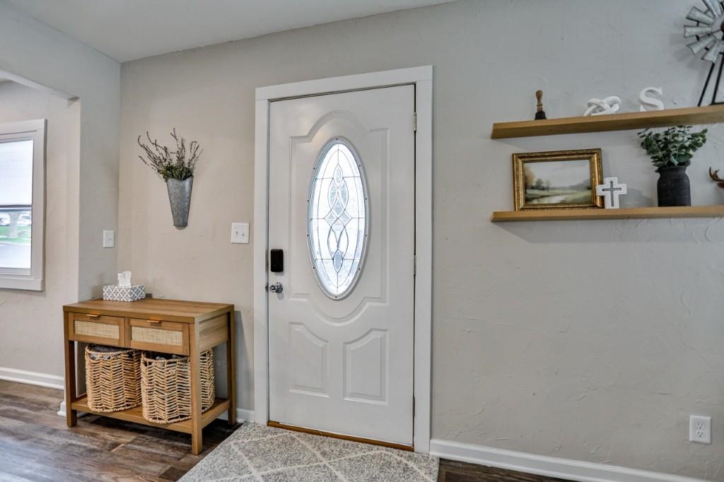828 E WAUSAU AVENUE, Wausau, Wisconsin 54403, 3 Bedrooms Bedrooms, ,1 BathroomBathrooms,Residential,For Sale,828 E WAUSAU AVENUE,22601723