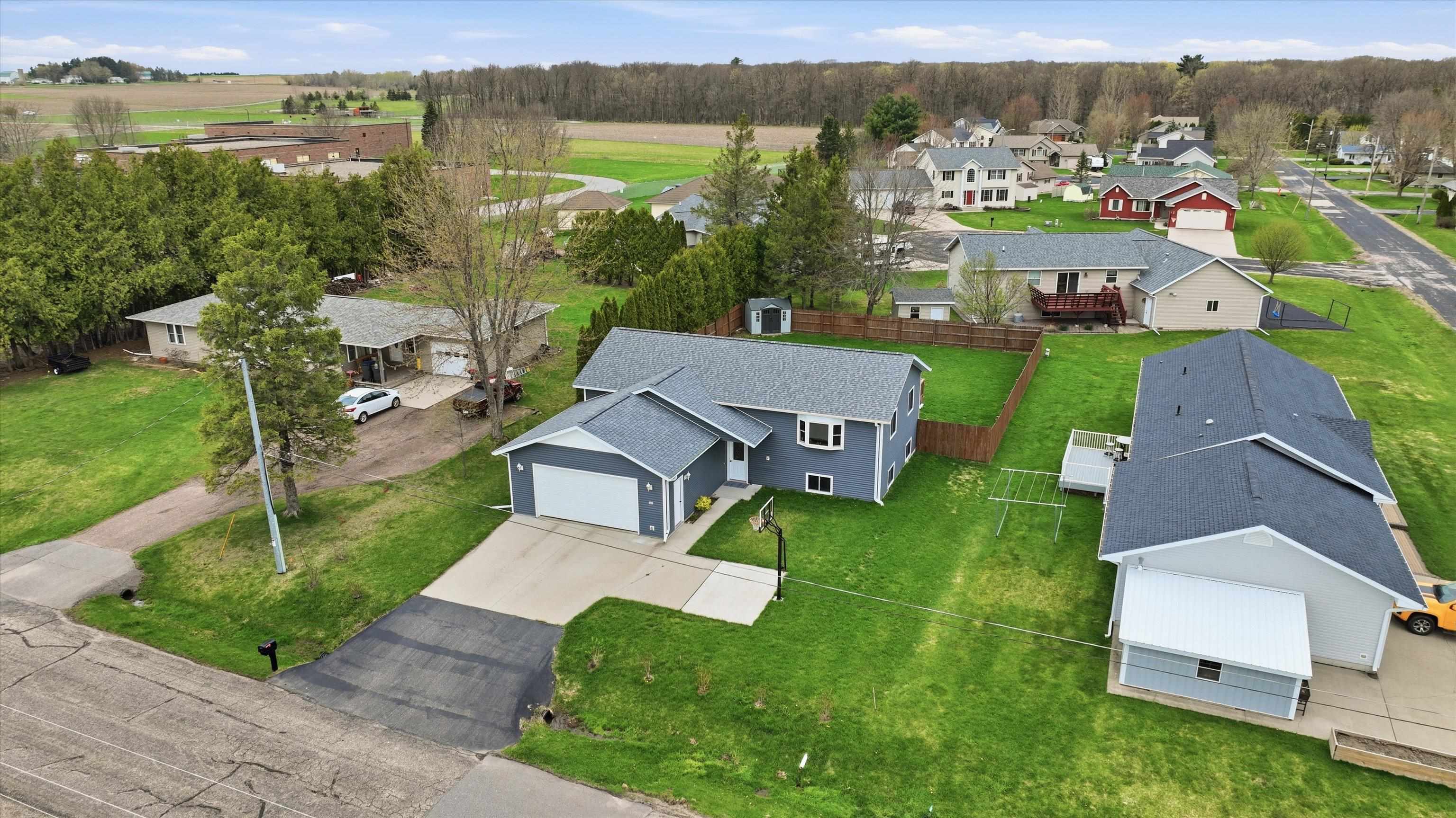 305 W 29TH STREET, Marshfield, Wisconsin 54449, 4 Bedrooms Bedrooms, ,2 BathroomsBathrooms,Residential,For Sale,305 W 29TH STREET,22601727