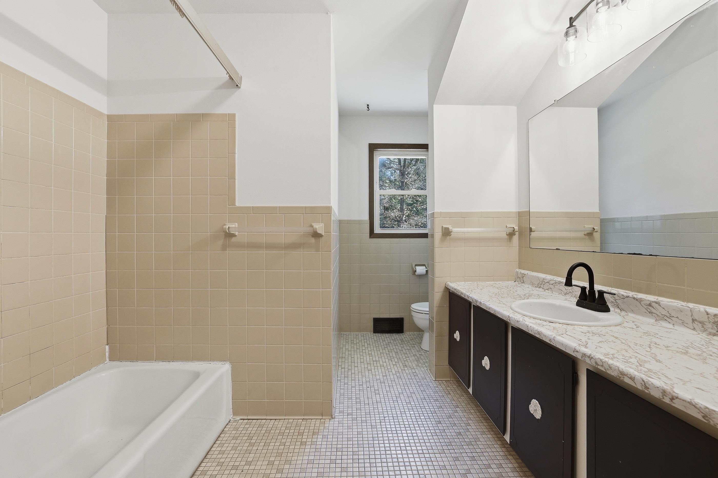 1835 EDGEWOOD LANE, Stevens Point, Wisconsin 54482, 3 Bedrooms Bedrooms, ,1 BathroomBathrooms,Residential,For Sale,1835 EDGEWOOD LANE,22601729
