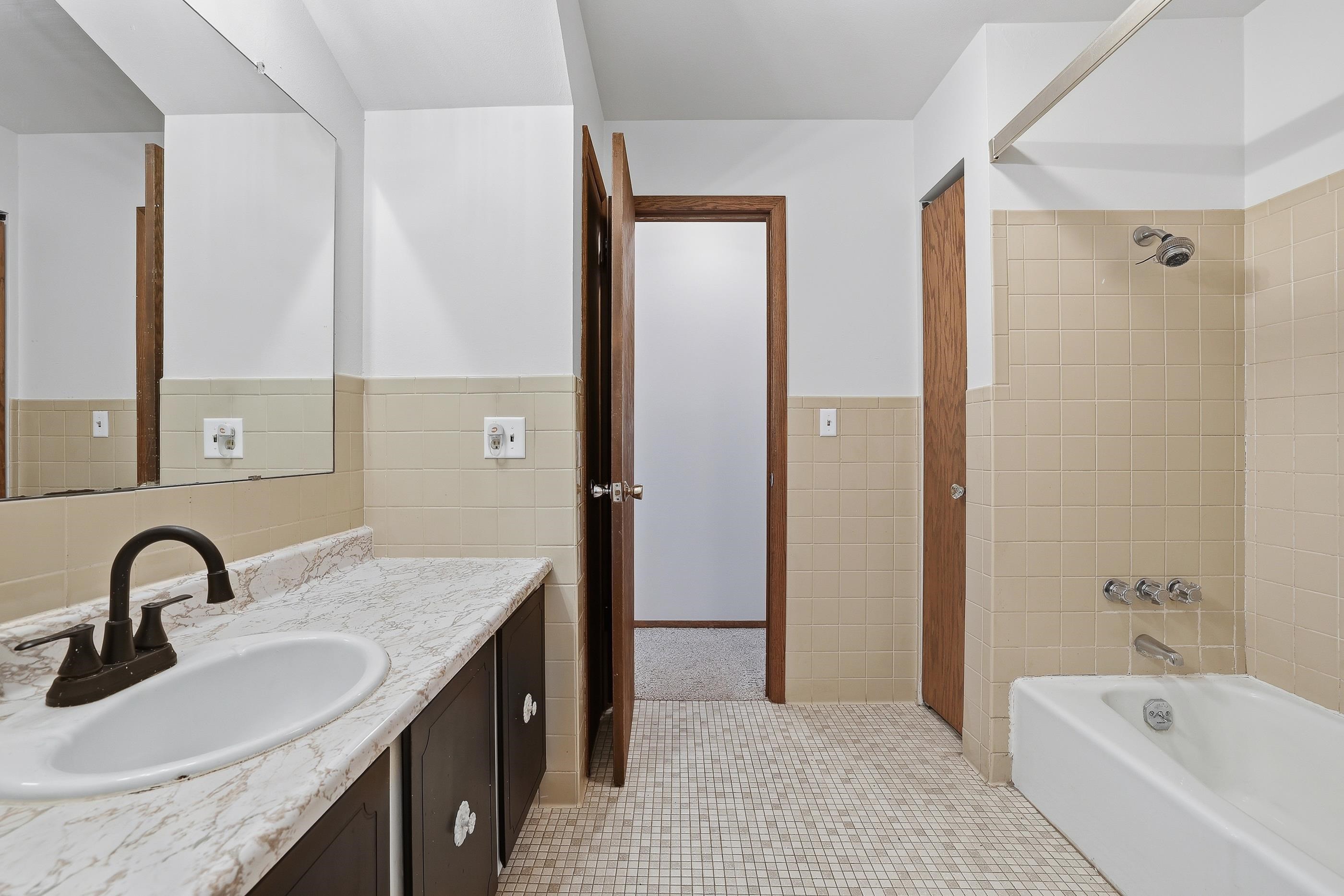 1835 EDGEWOOD LANE, Stevens Point, Wisconsin 54482, 3 Bedrooms Bedrooms, ,1 BathroomBathrooms,Residential,For Sale,1835 EDGEWOOD LANE,22601729
