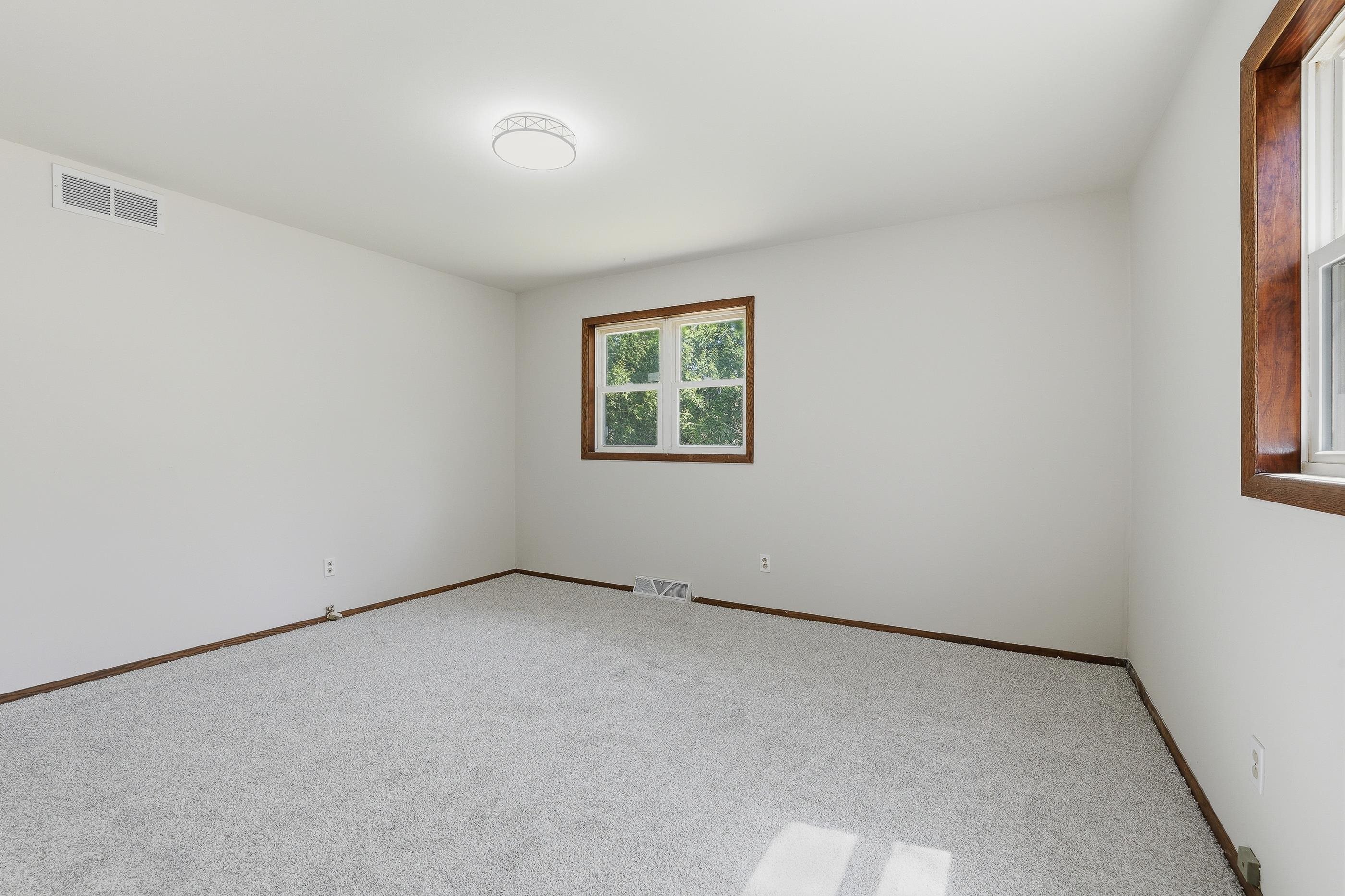 1835 EDGEWOOD LANE, Stevens Point, Wisconsin 54482, 3 Bedrooms Bedrooms, ,1 BathroomBathrooms,Residential,For Sale,1835 EDGEWOOD LANE,22601729