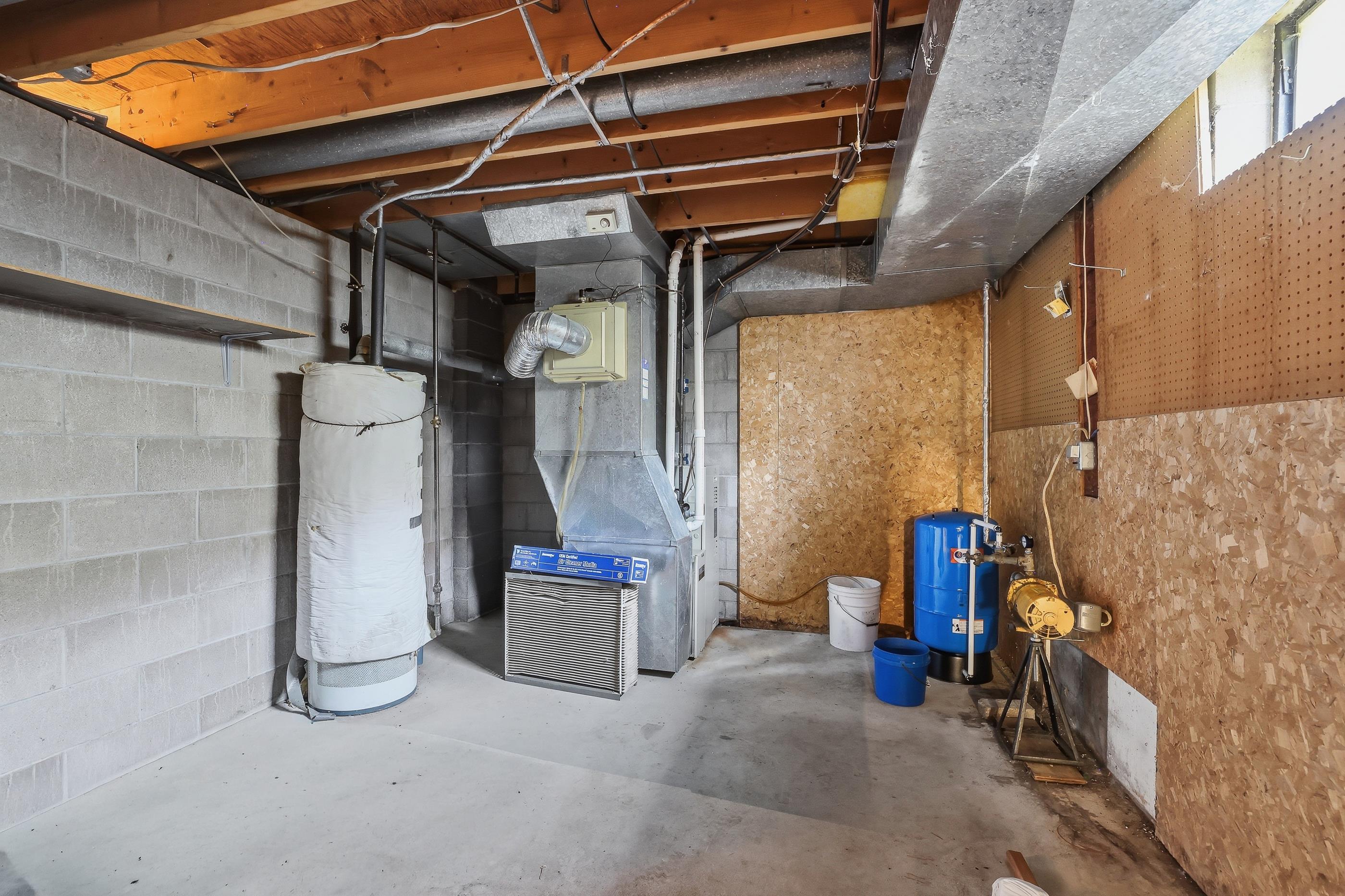 1835 EDGEWOOD LANE, Stevens Point, Wisconsin 54482, 3 Bedrooms Bedrooms, ,1 BathroomBathrooms,Residential,For Sale,1835 EDGEWOOD LANE,22601729