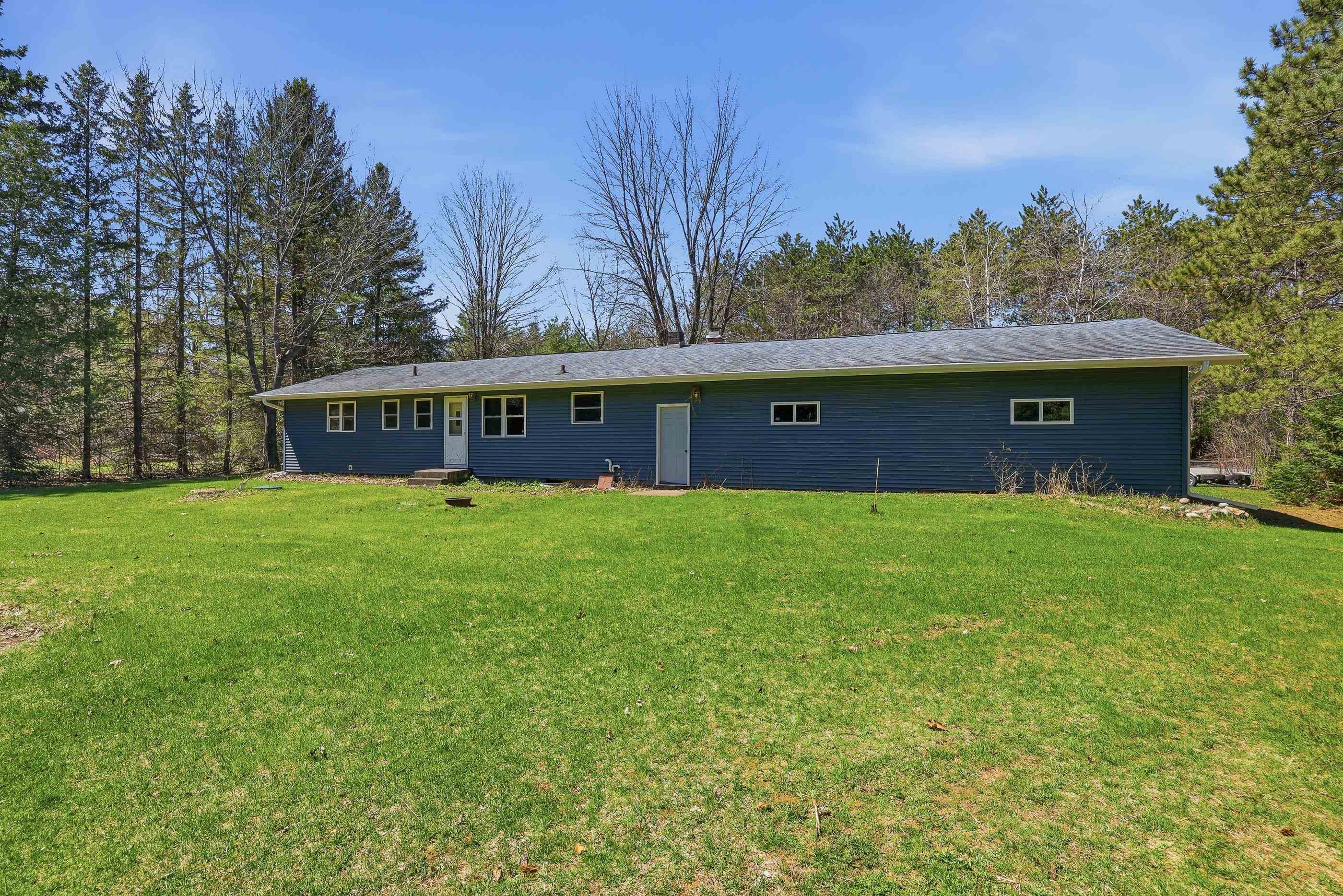 1835 EDGEWOOD LANE, Stevens Point, Wisconsin 54482, 3 Bedrooms Bedrooms, ,1 BathroomBathrooms,Residential,For Sale,1835 EDGEWOOD LANE,22601729