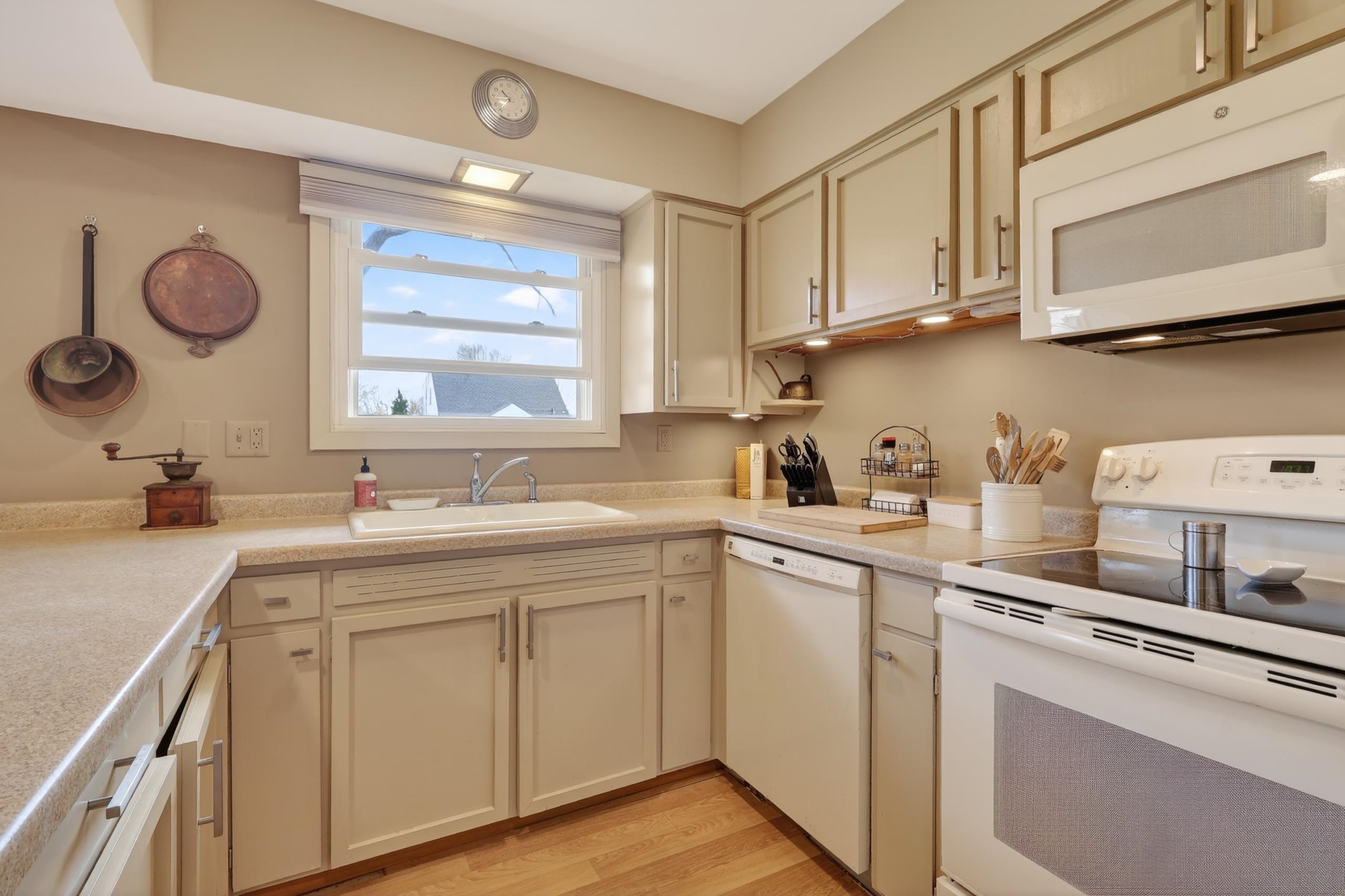 910 16TH STREET SOUTH, Wisconsin Rapids, Wisconsin 54494, 3 Bedrooms Bedrooms, ,1 BathroomBathrooms,Residential,For Sale,910 16TH STREET SOUTH,22601730