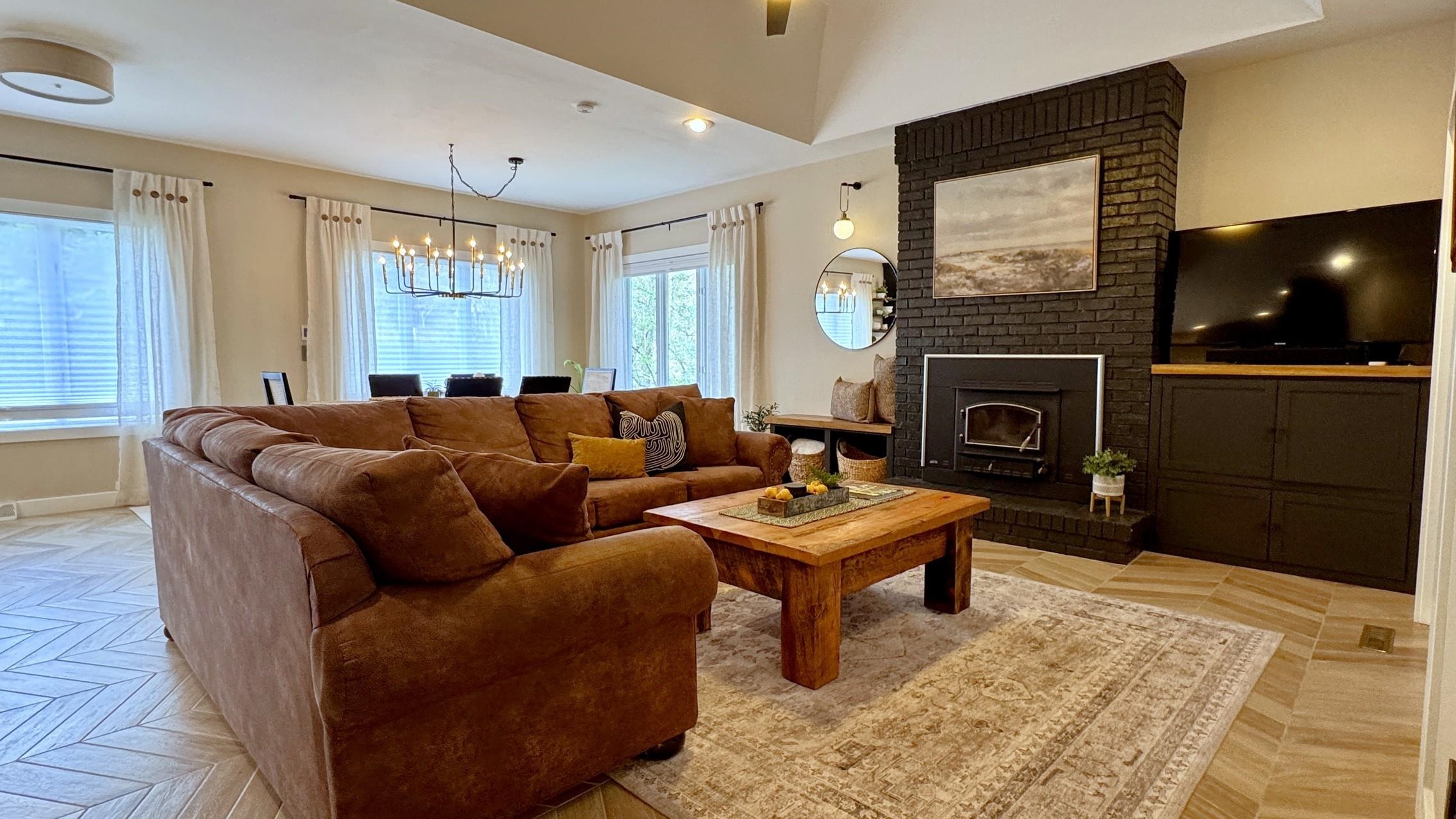 113 S EMERALD DRIVE, Wausau, Wisconsin 54401, 4 Bedrooms Bedrooms, ,3 BathroomsBathrooms,Residential,For Sale,113 S EMERALD DRIVE,22601735