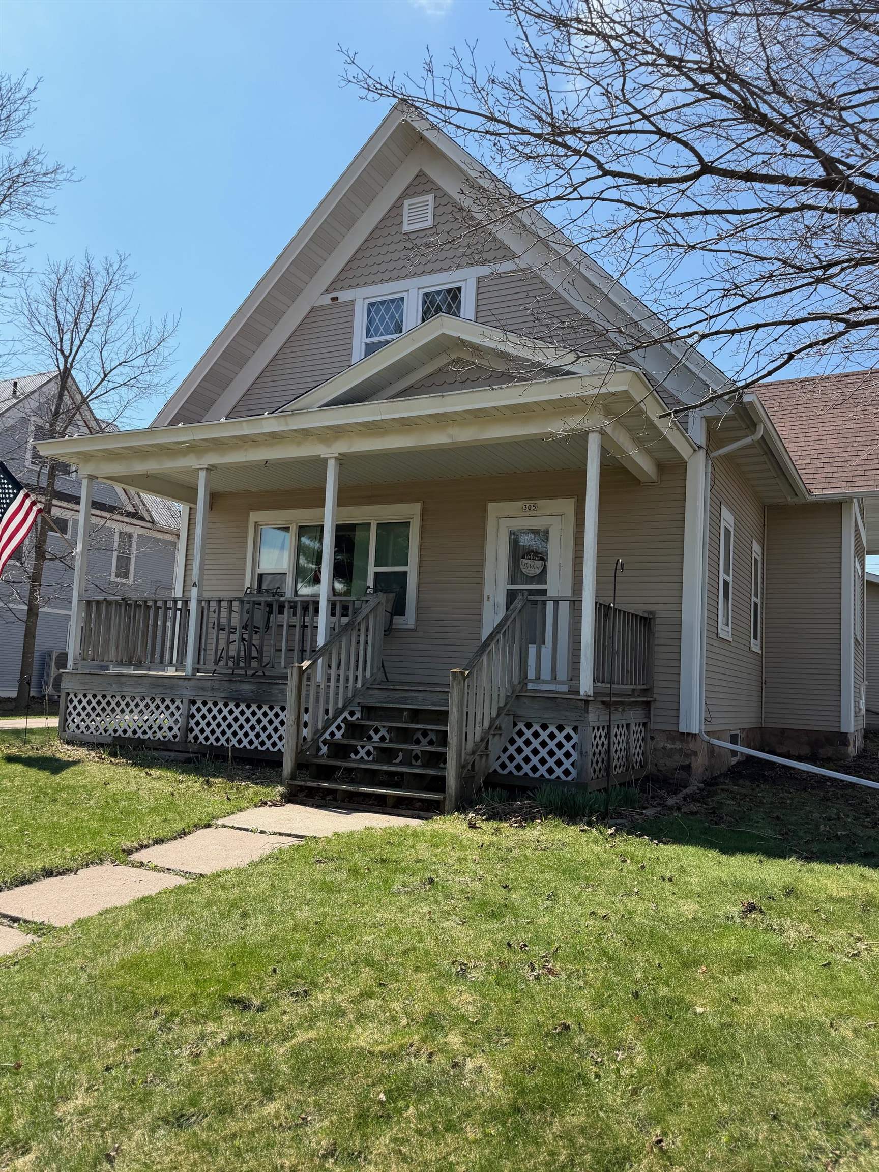 305 N DIVISION STREET, Loyal, Wisconsin 54446, 2 Bedrooms Bedrooms, ,1 BathroomBathrooms,Residential,For Sale,305 N DIVISION STREET,22601738