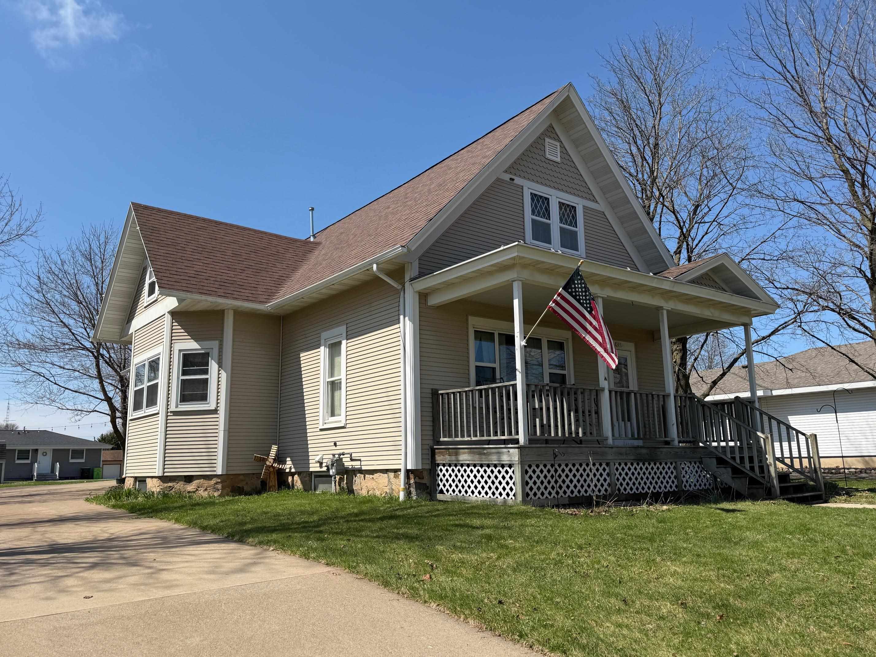 305 N DIVISION STREET, Loyal, Wisconsin 54446, 2 Bedrooms Bedrooms, ,1 BathroomBathrooms,Residential,For Sale,305 N DIVISION STREET,22601738