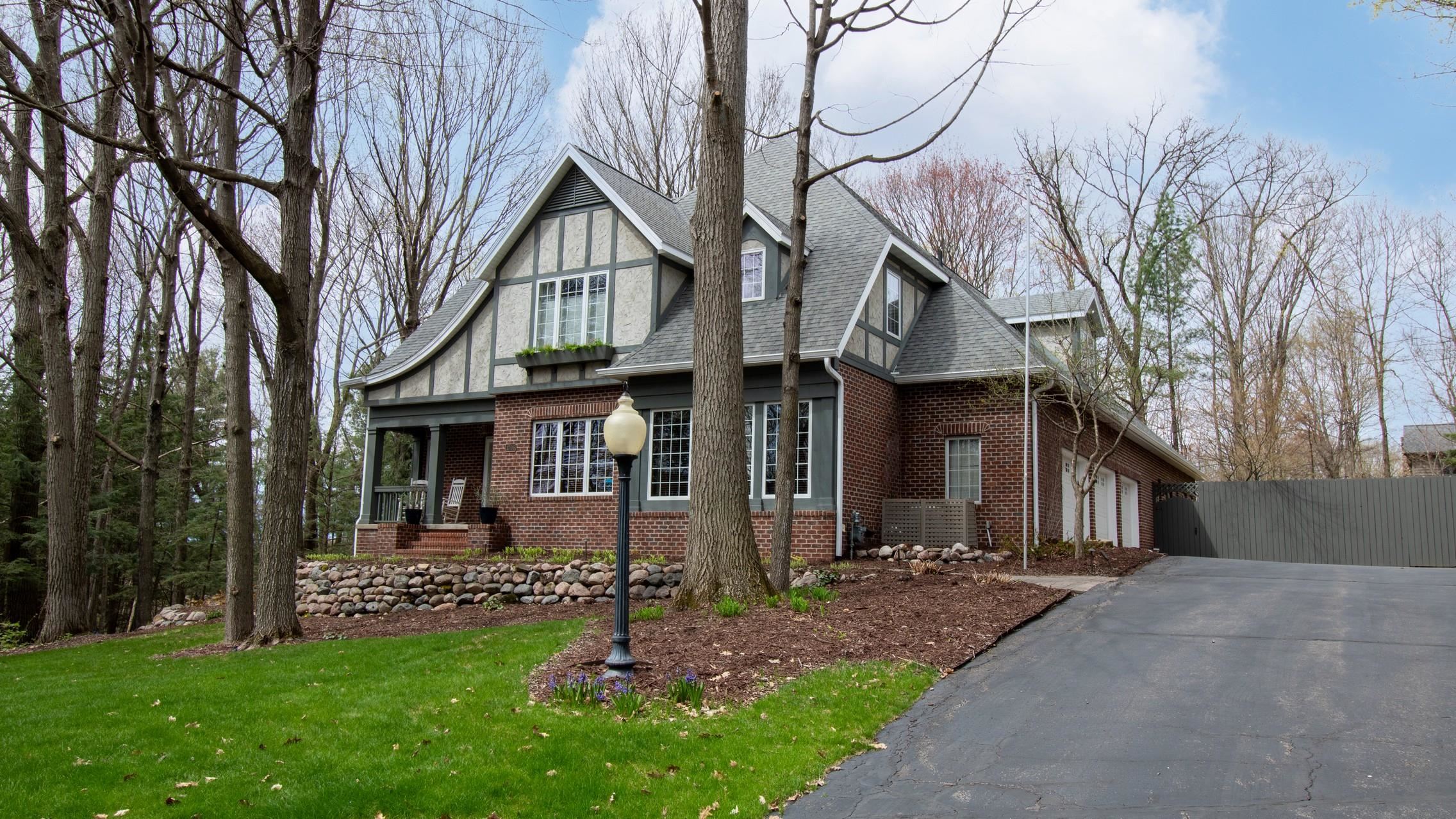 1706 TALL OAKS DRIVE, Wausau, Wisconsin 54403, 4 Bedrooms Bedrooms, ,4 BathroomsBathrooms,Residential,For Sale,1706 TALL OAKS DRIVE,22601739