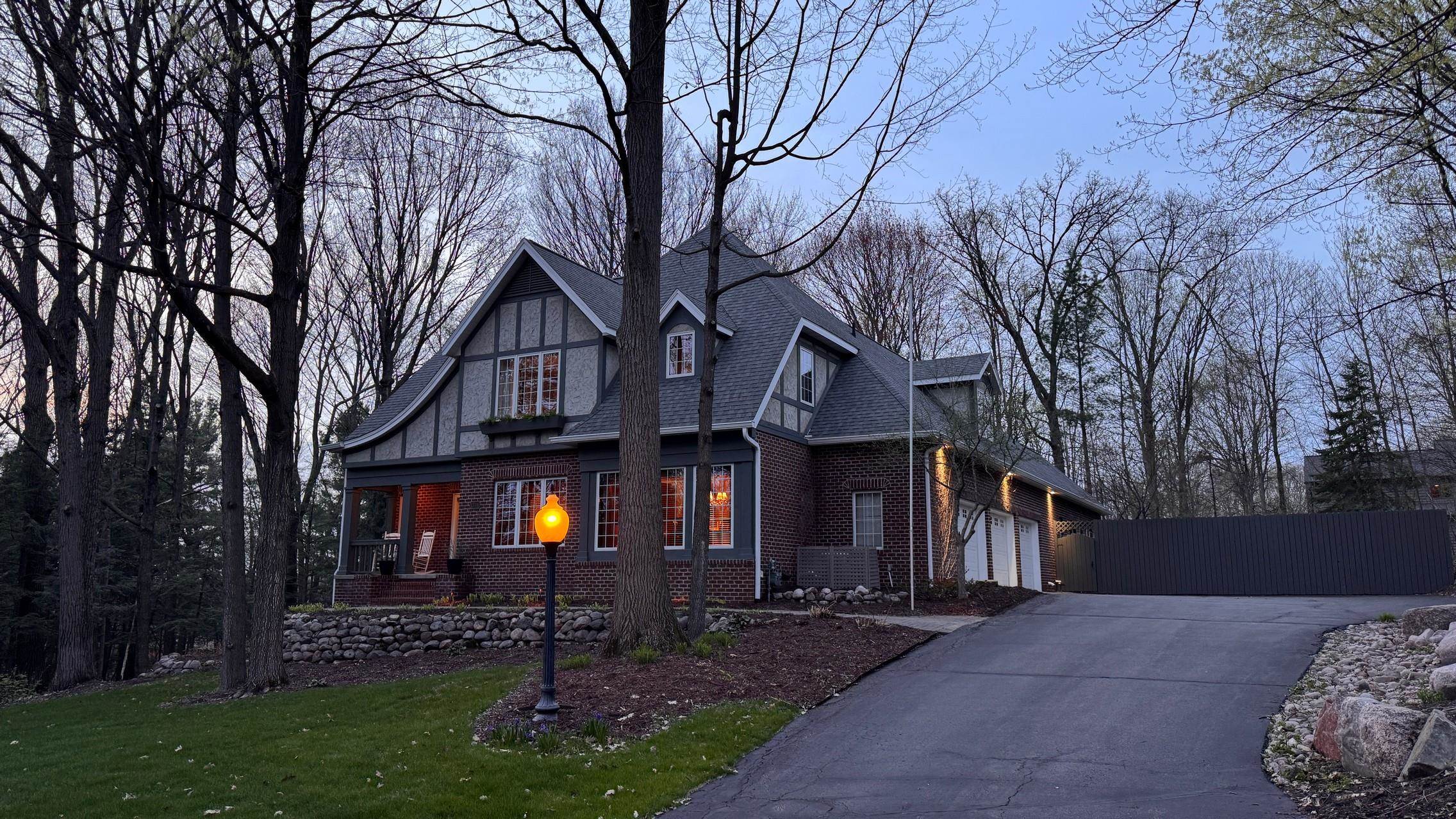 1706 TALL OAKS DRIVE, Wausau, Wisconsin 54403, 4 Bedrooms Bedrooms, ,4 BathroomsBathrooms,Residential,For Sale,1706 TALL OAKS DRIVE,22601739