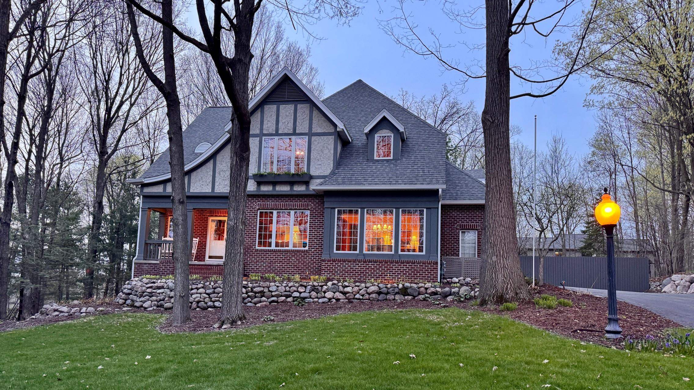 1706 TALL OAKS DRIVE, Wausau, Wisconsin 54403, 4 Bedrooms Bedrooms, ,4 BathroomsBathrooms,Residential,For Sale,1706 TALL OAKS DRIVE,22601739