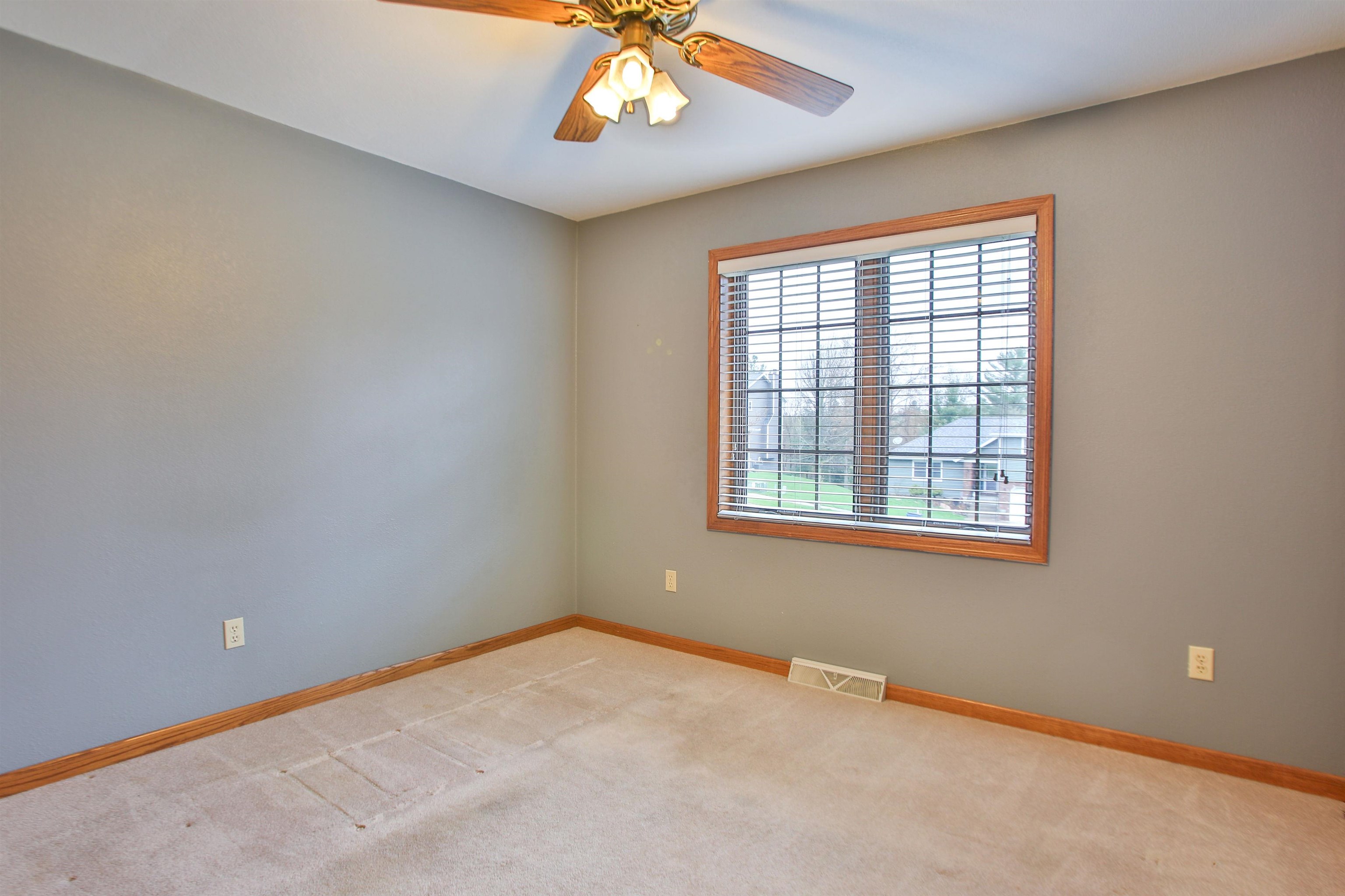 1515 WOODLAWN ROAD, Wausau, Wisconsin 54403, 4 Bedrooms Bedrooms, ,3 BathroomsBathrooms,Residential,For Sale,1515 WOODLAWN ROAD,22601742
