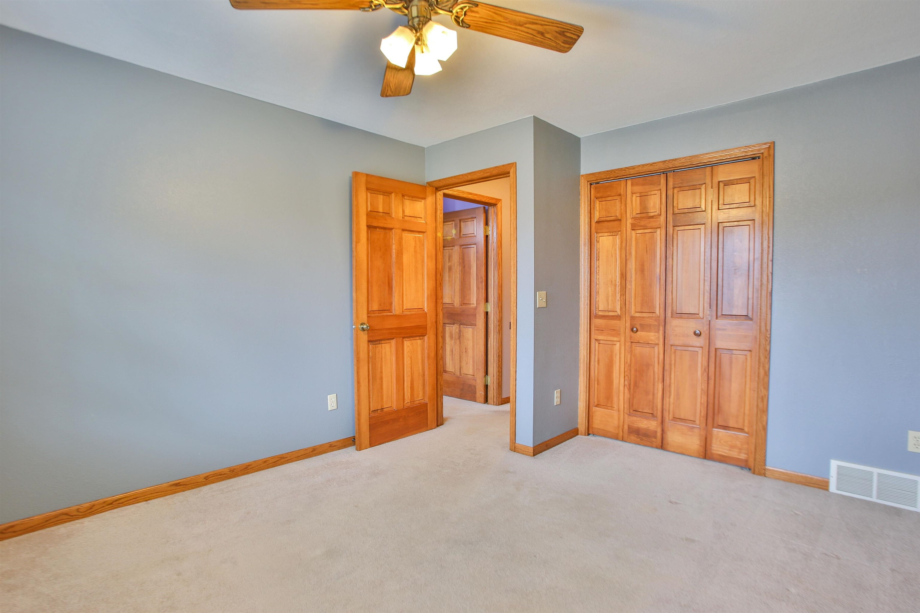 1515 WOODLAWN ROAD, Wausau, Wisconsin 54403, 4 Bedrooms Bedrooms, ,3 BathroomsBathrooms,Residential,For Sale,1515 WOODLAWN ROAD,22601742