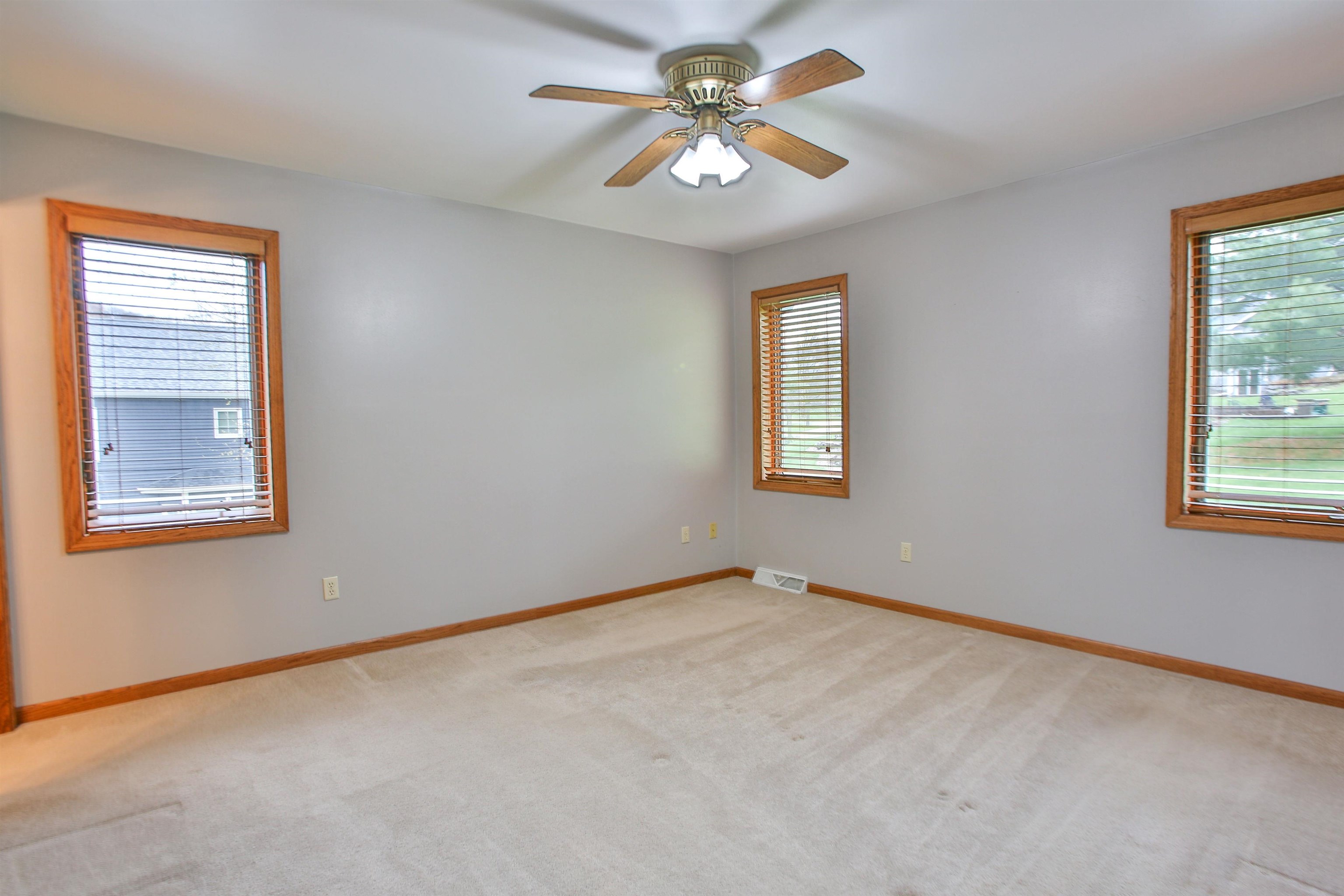 1515 WOODLAWN ROAD, Wausau, Wisconsin 54403, 4 Bedrooms Bedrooms, ,3 BathroomsBathrooms,Residential,For Sale,1515 WOODLAWN ROAD,22601742