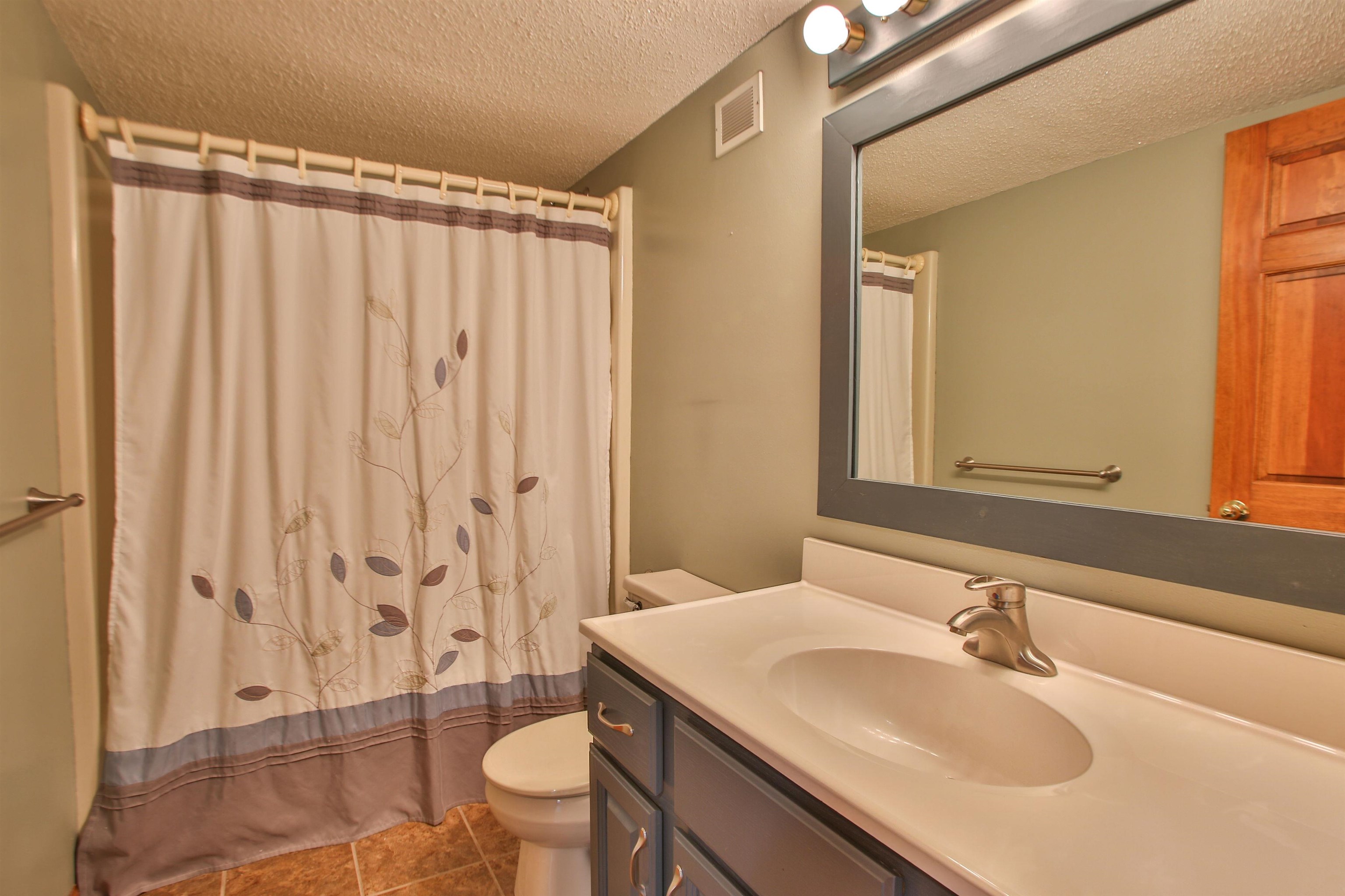 1515 WOODLAWN ROAD, Wausau, Wisconsin 54403, 4 Bedrooms Bedrooms, ,3 BathroomsBathrooms,Residential,For Sale,1515 WOODLAWN ROAD,22601742