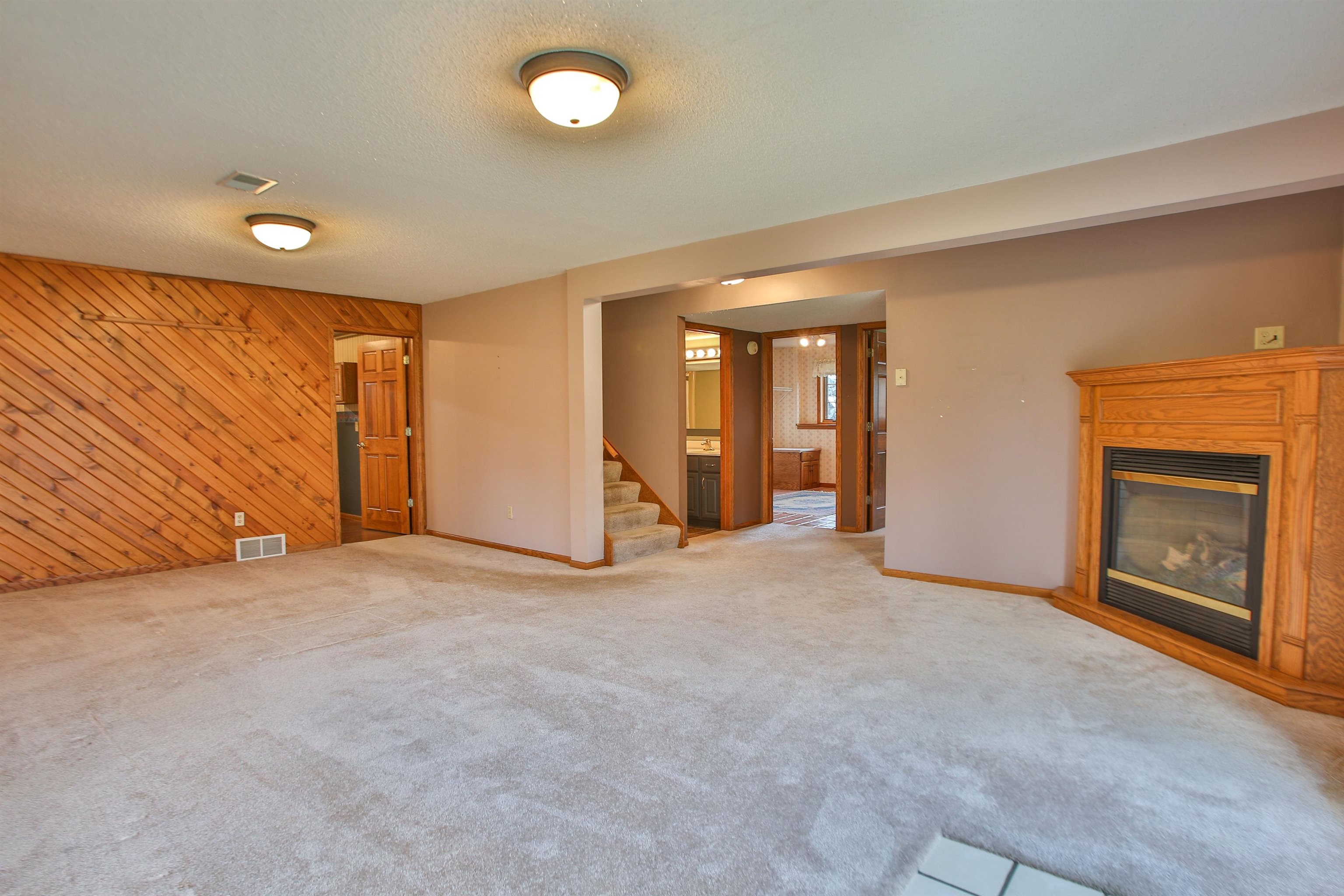 1515 WOODLAWN ROAD, Wausau, Wisconsin 54403, 4 Bedrooms Bedrooms, ,3 BathroomsBathrooms,Residential,For Sale,1515 WOODLAWN ROAD,22601742