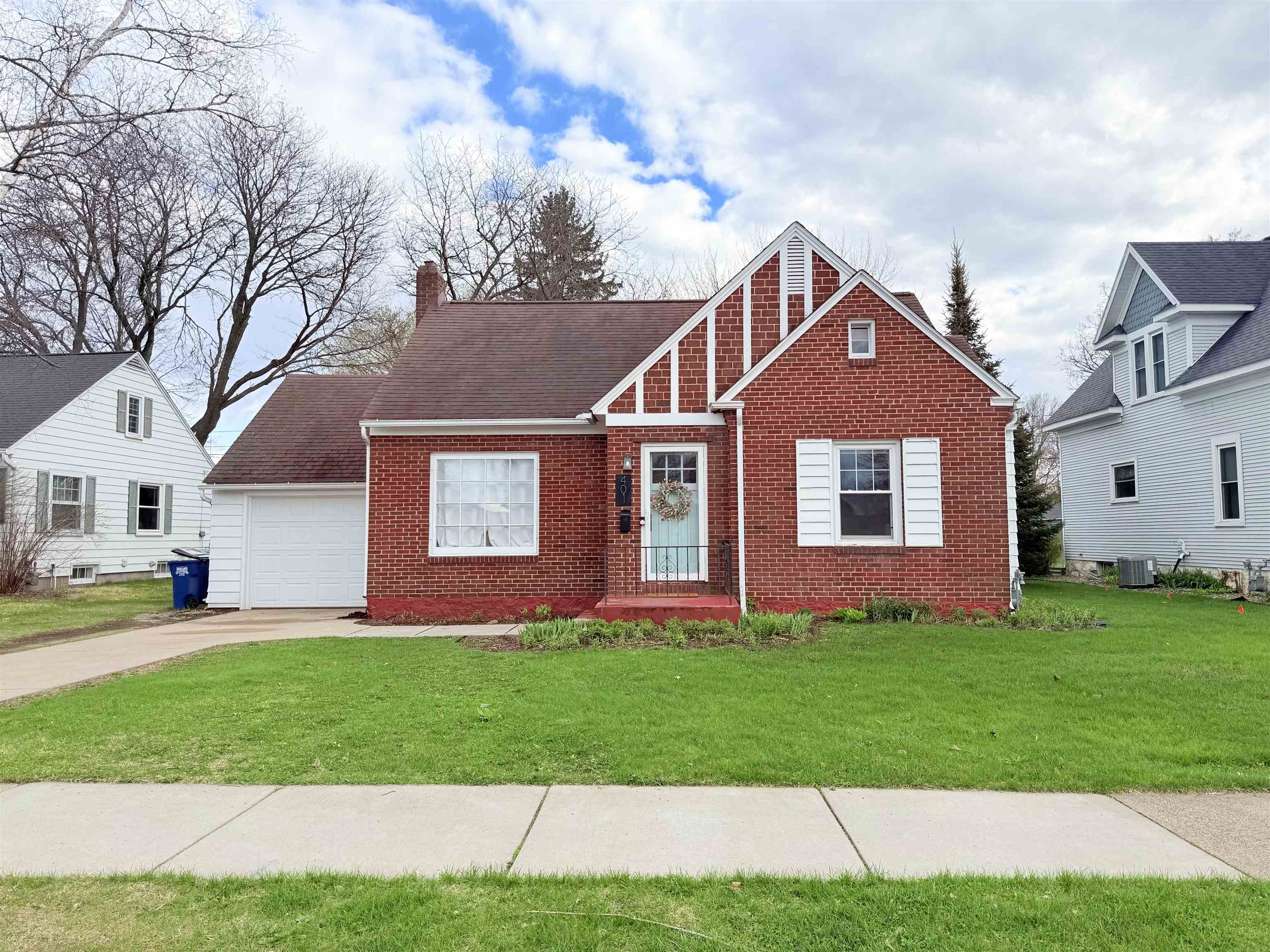 401 BROADWAY AVENUE, Wausau, Wisconsin 54403, 3 Bedrooms Bedrooms, ,1 BathroomBathrooms,Residential,For Sale,401 BROADWAY AVENUE,22601743