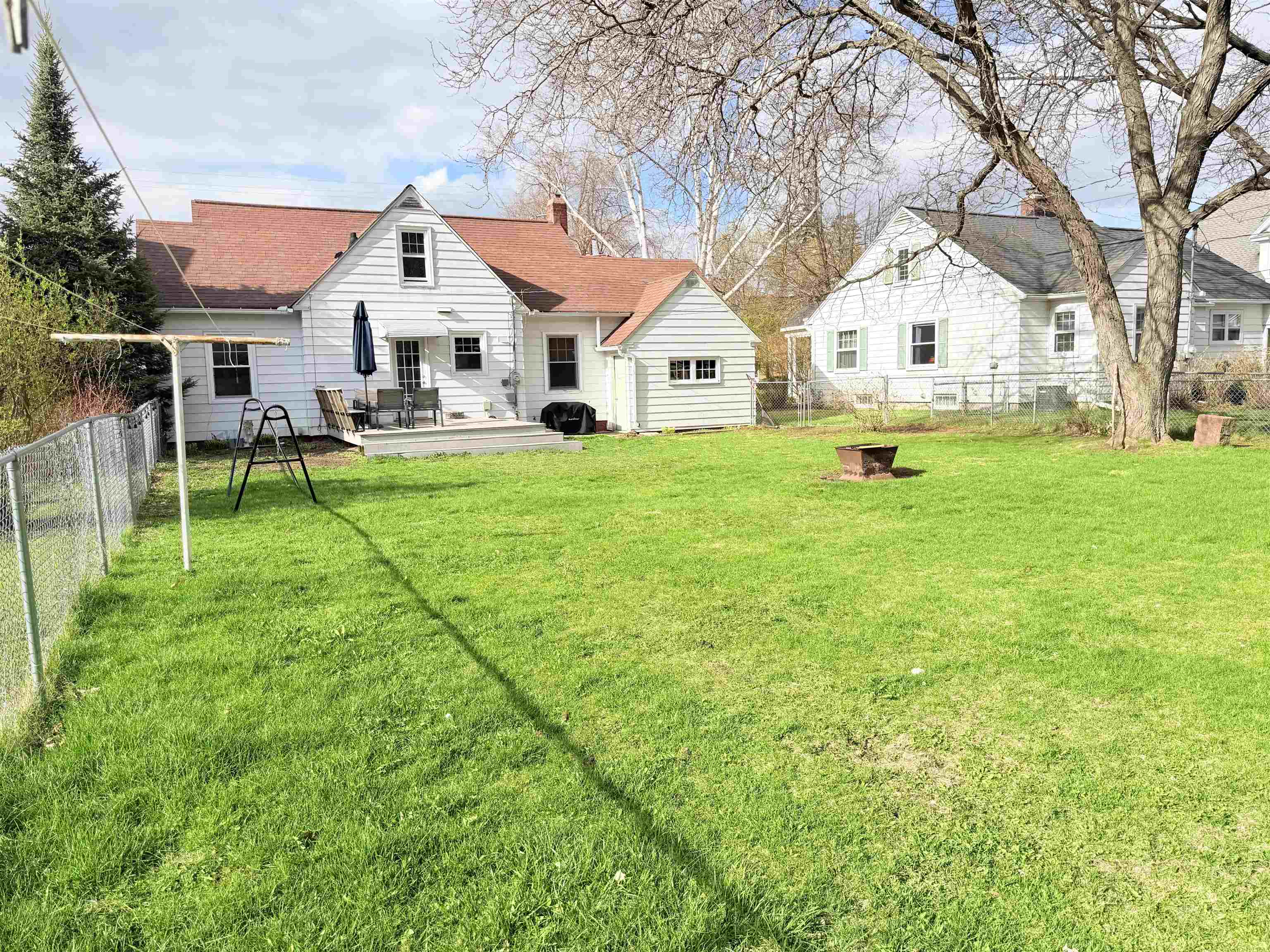 401 BROADWAY AVENUE, Wausau, Wisconsin 54403, 3 Bedrooms Bedrooms, ,1 BathroomBathrooms,Residential,For Sale,401 BROADWAY AVENUE,22601743