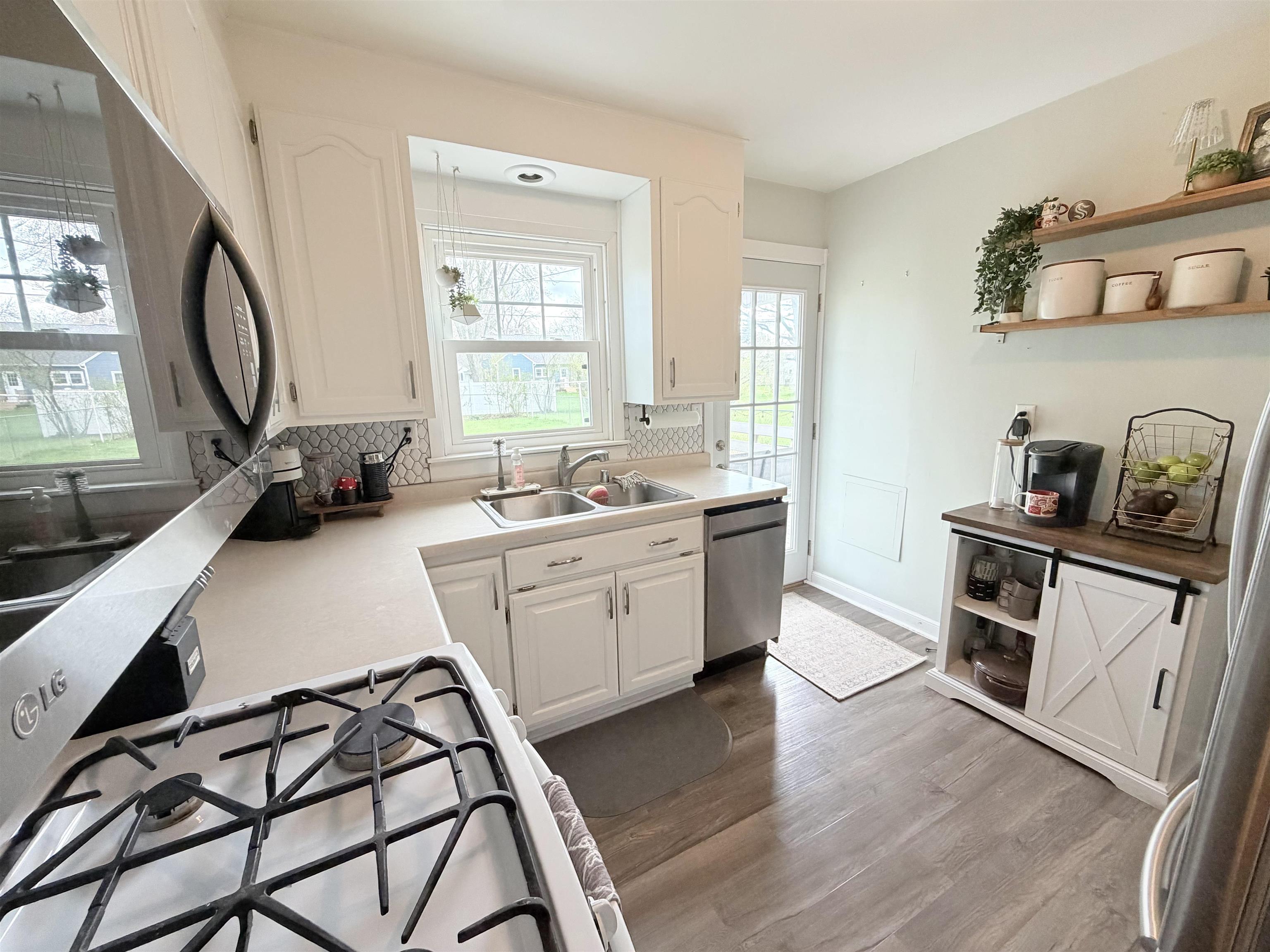 401 BROADWAY AVENUE, Wausau, Wisconsin 54403, 3 Bedrooms Bedrooms, ,1 BathroomBathrooms,Residential,For Sale,401 BROADWAY AVENUE,22601743