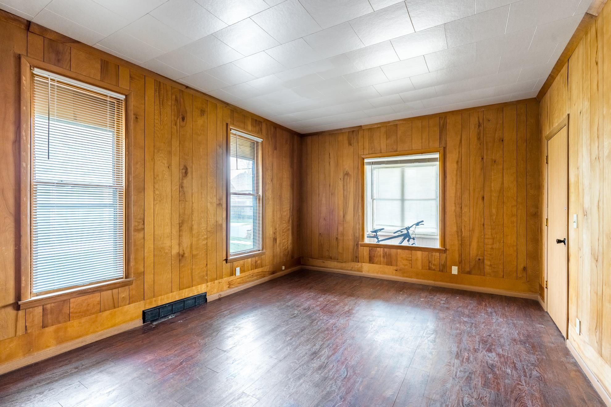 415 EDISON STREET, Antigo, Wisconsin 54409, 2 Bedrooms Bedrooms, ,1 BathroomBathrooms,Multi-family,For Sale,415 EDISON STREET,22601745