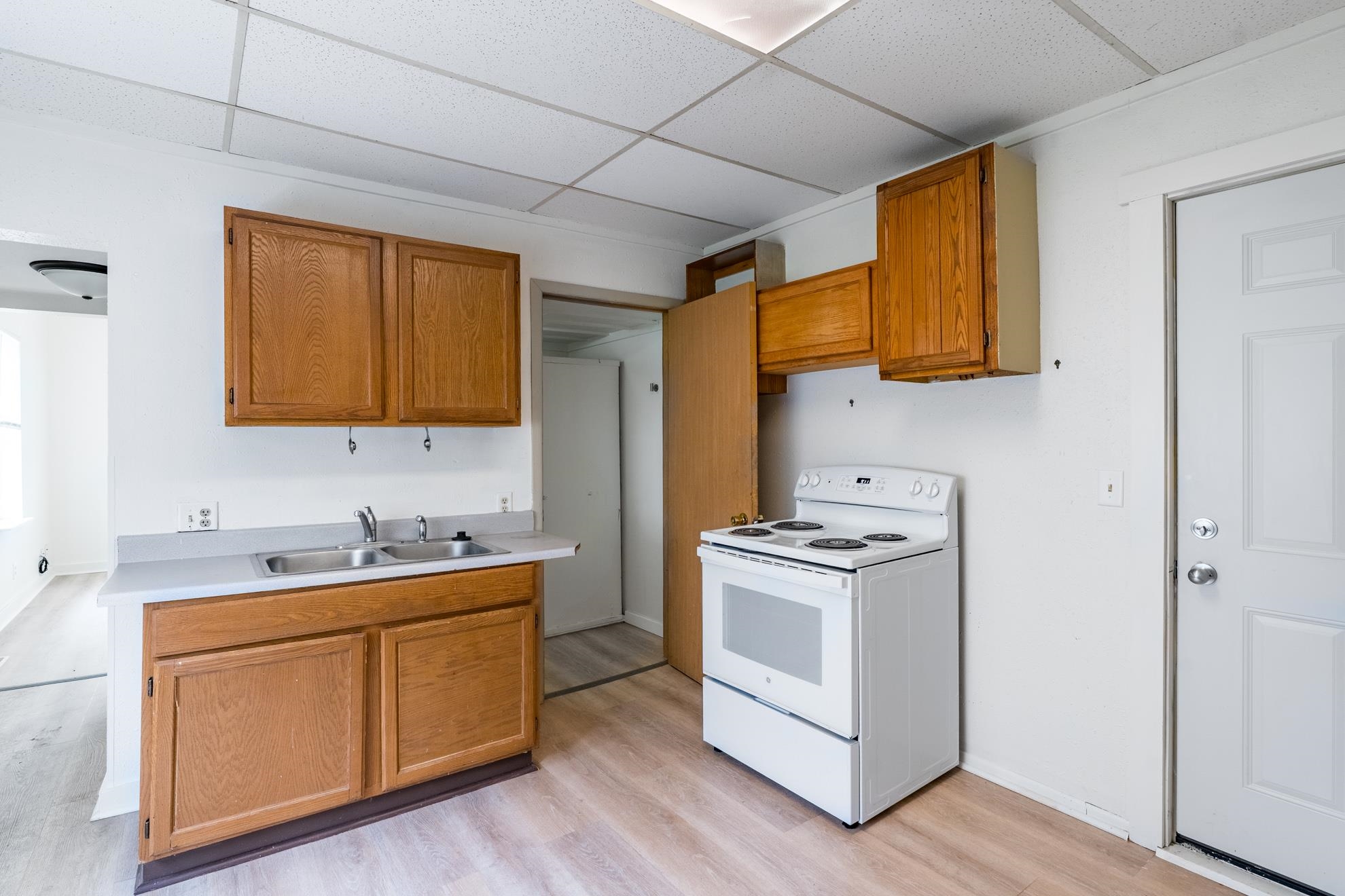 421 EDISON STREET, Antigo, Wisconsin 54409, 1 Bedroom Bedrooms, ,1 BathroomBathrooms,Multi-family,For Sale,421 EDISON STREET,22601746