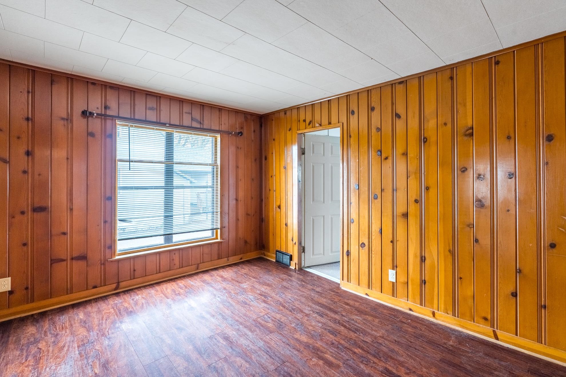 415 EDISON STREET, Antigo, Wisconsin 54409, 2 Bedrooms Bedrooms, ,1 BathroomBathrooms,Multi-family,For Sale,415 EDISON STREET,22601747